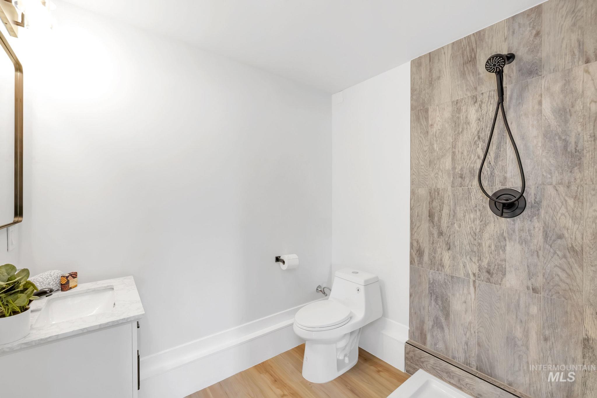 1070 W Indian Valley Rd, Indian Valley, Idaho 83632, 3 Bedrooms, 3 Bathrooms, Residential For Sale, Price $649,000,MLS 98970772