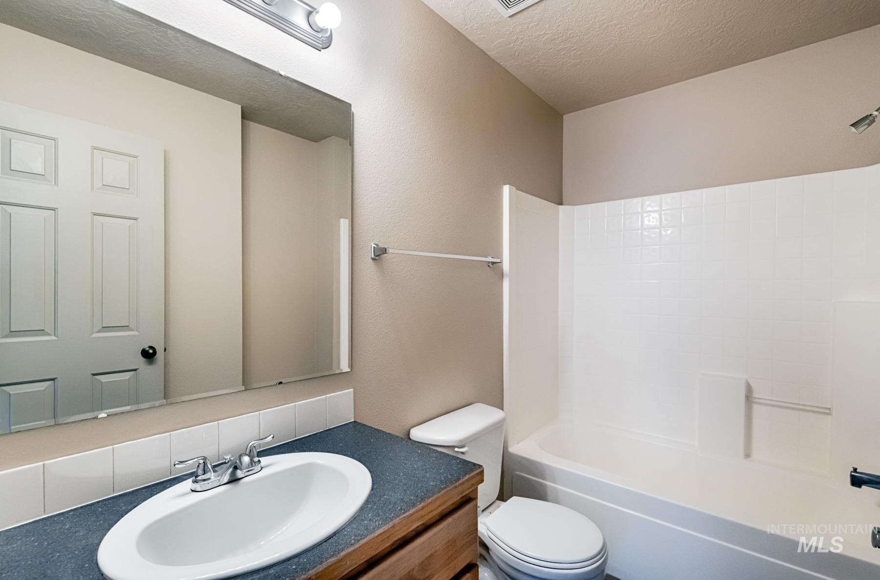 2829 Cougar, Nampa, Idaho 83687, 2 Bedrooms, 2 Bathrooms, Residential For Sale, Price $290,000,MLS 98970774