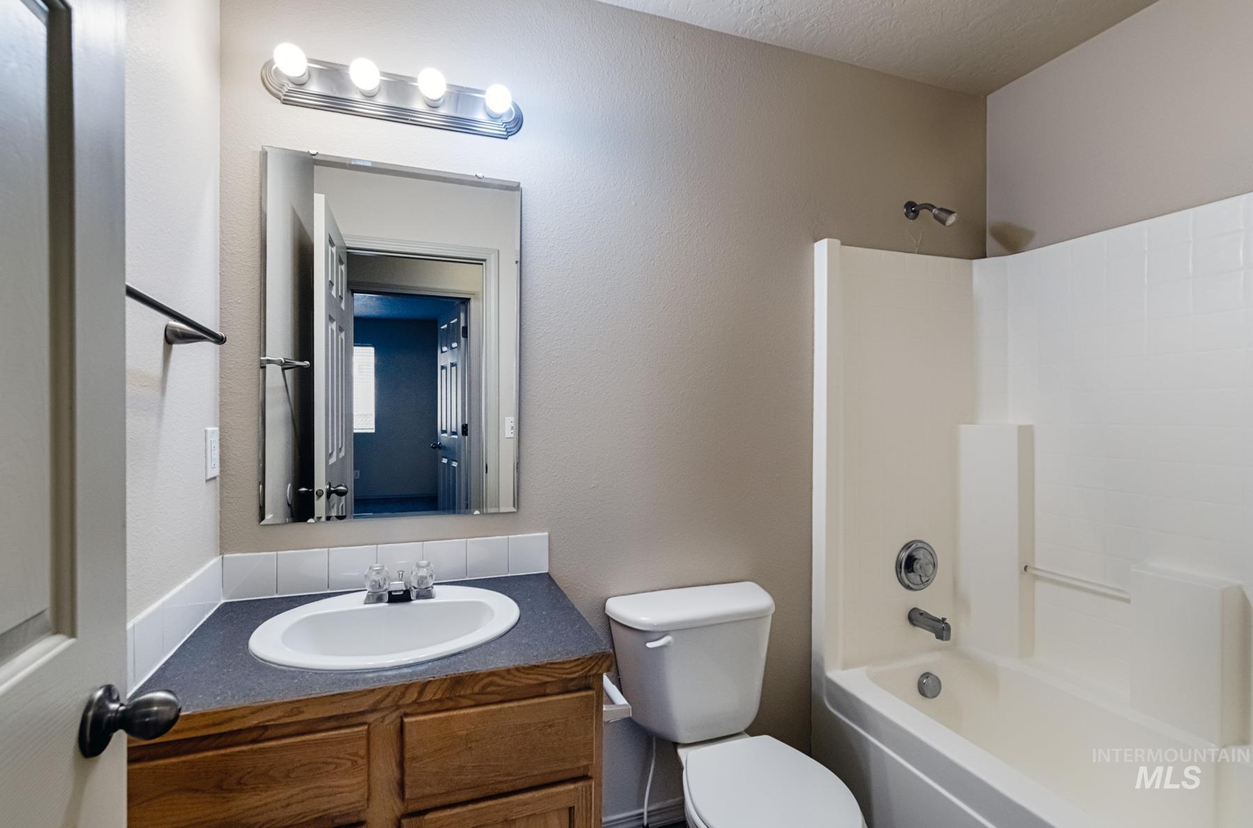 2829 Cougar, Nampa, Idaho 83687, 2 Bedrooms, 2 Bathrooms, Residential For Sale, Price $290,000,MLS 98970774