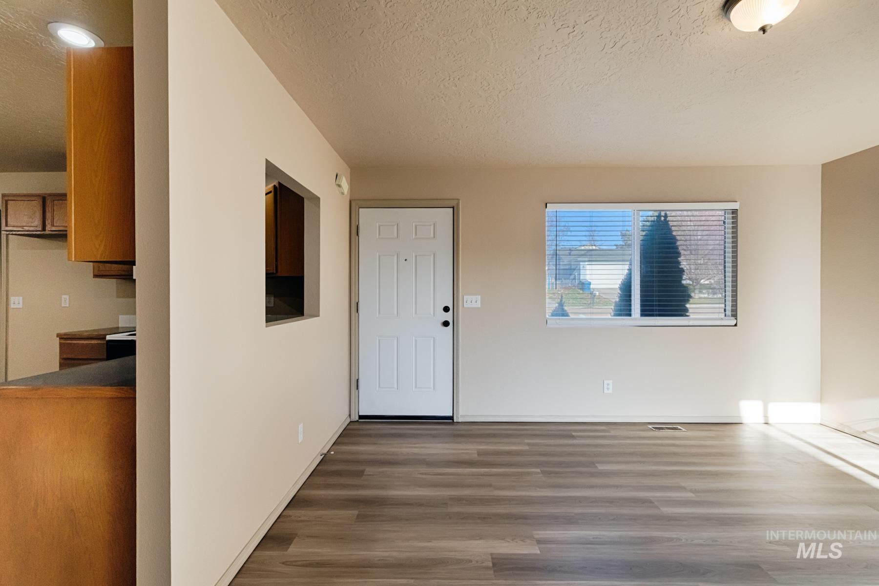 2829 Cougar, Nampa, Idaho 83687, 2 Bedrooms, 2 Bathrooms, Residential For Sale, Price $290,000,MLS 98970774