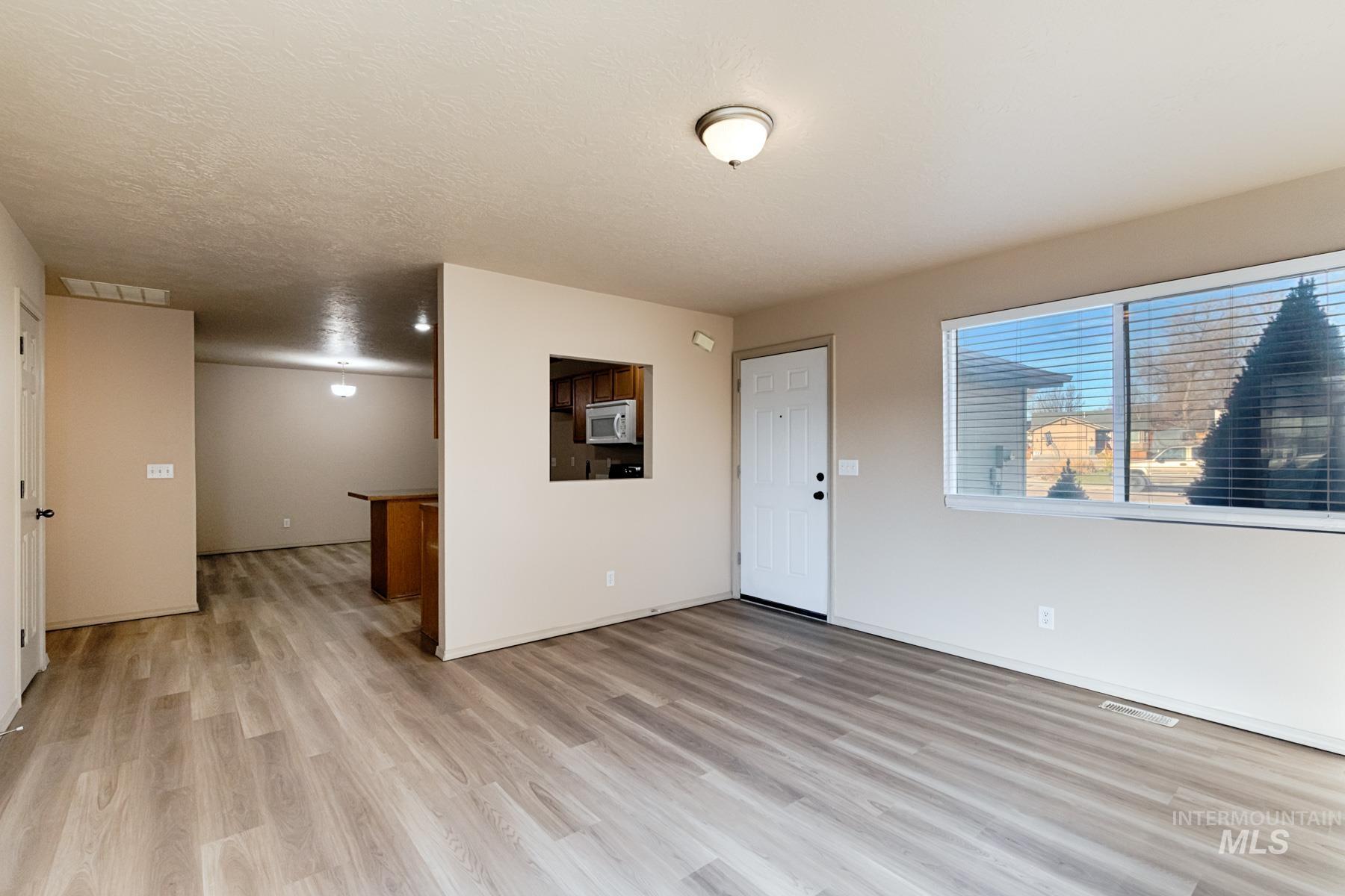 2829 Cougar, Nampa, Idaho 83687, 2 Bedrooms, 2 Bathrooms, Residential For Sale, Price $290,000,MLS 98970774