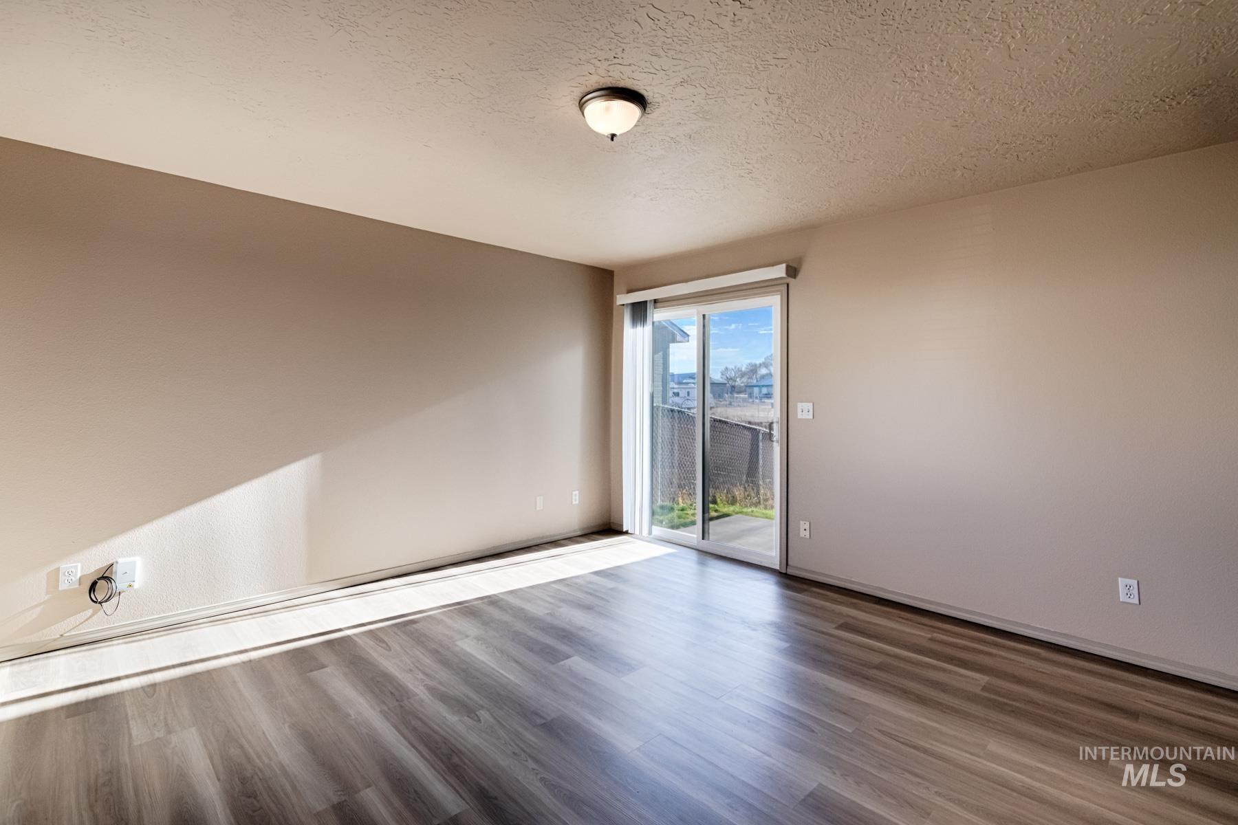 2829 Cougar, Nampa, Idaho 83687, 2 Bedrooms, 2 Bathrooms, Residential For Sale, Price $290,000,MLS 98970774