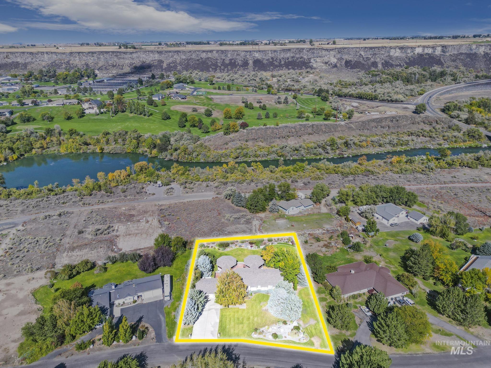 132 Country Club Drive, Buhl, Idaho 83316, 4 Bedrooms, 2.5 Bathrooms, Residential For Sale, Price $695,000,MLS 98970777