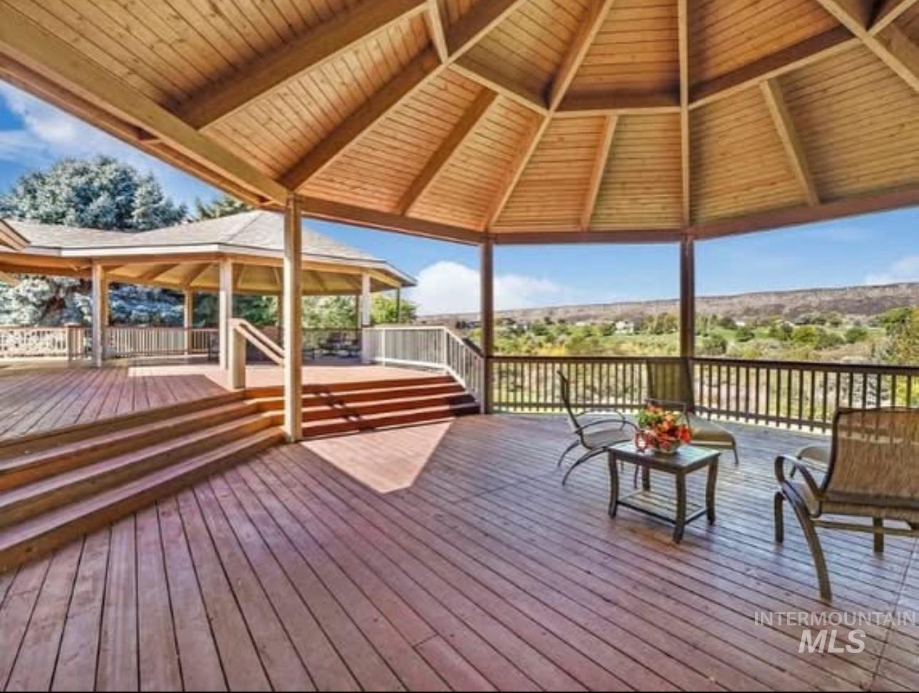 132 Country Club Drive, Buhl, Idaho 83316, 4 Bedrooms, 2.5 Bathrooms, Residential For Sale, Price $710,000,MLS 98970777