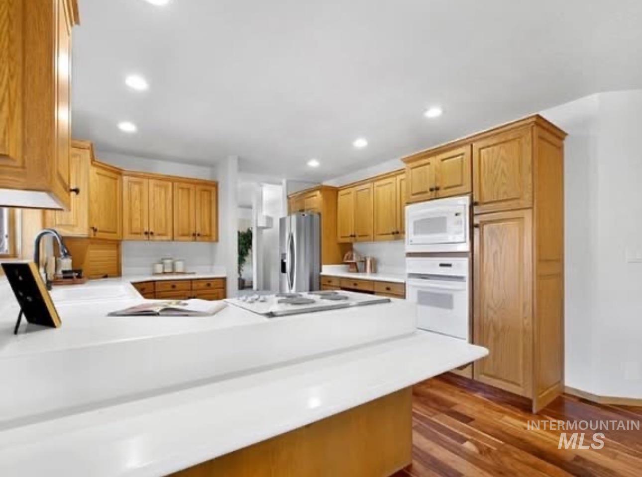 132 Country Club Drive, Buhl, Idaho 83316, 4 Bedrooms, 2.5 Bathrooms, Residential For Sale, Price $710,000,MLS 98970777