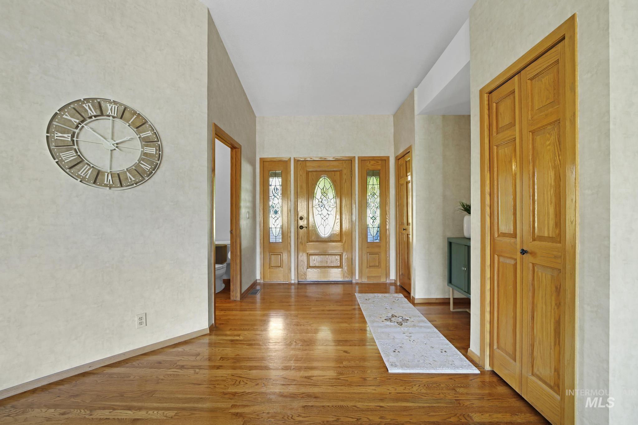 132 Country Club Drive, Buhl, Idaho 83316, 4 Bedrooms, 2.5 Bathrooms, Residential For Sale, Price $710,000,MLS 98970777