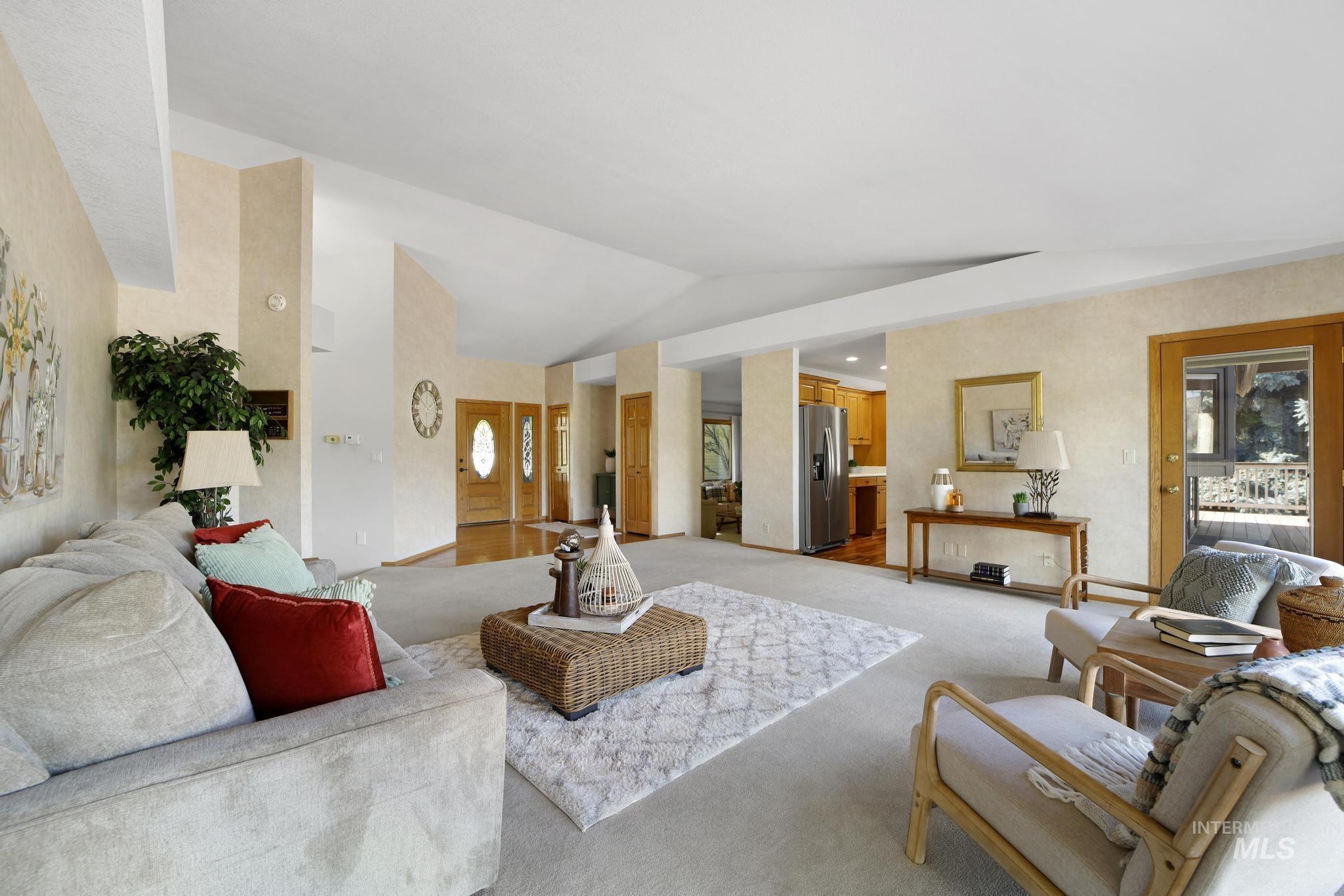 132 Country Club Drive, Buhl, Idaho 83316, 4 Bedrooms, 2.5 Bathrooms, Residential For Sale, Price $710,000,MLS 98970777