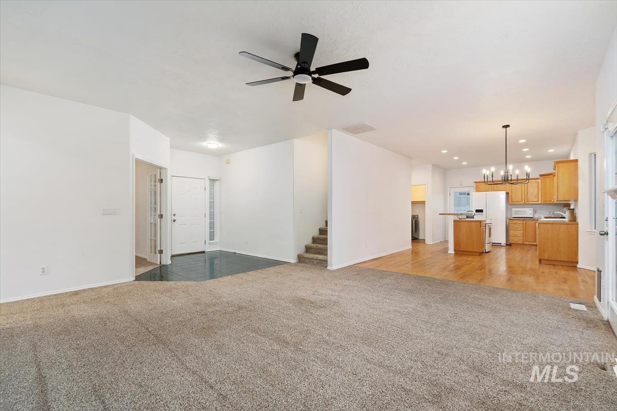 2213 E Celia Ct., Eagle, Idaho 83616, 3 Bedrooms, 3 Bathrooms, Residential For Sale, Price $539,900,MLS 98970778