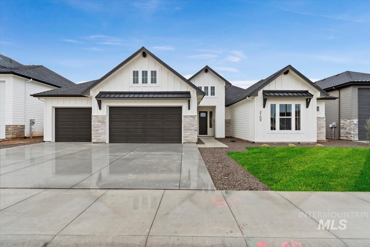 2109 N Rockdale Ave., Kuna, Idaho 83634, 4 Bedrooms, 3.5 Bathrooms, Residential For Sale, Price $879,880, 98970781