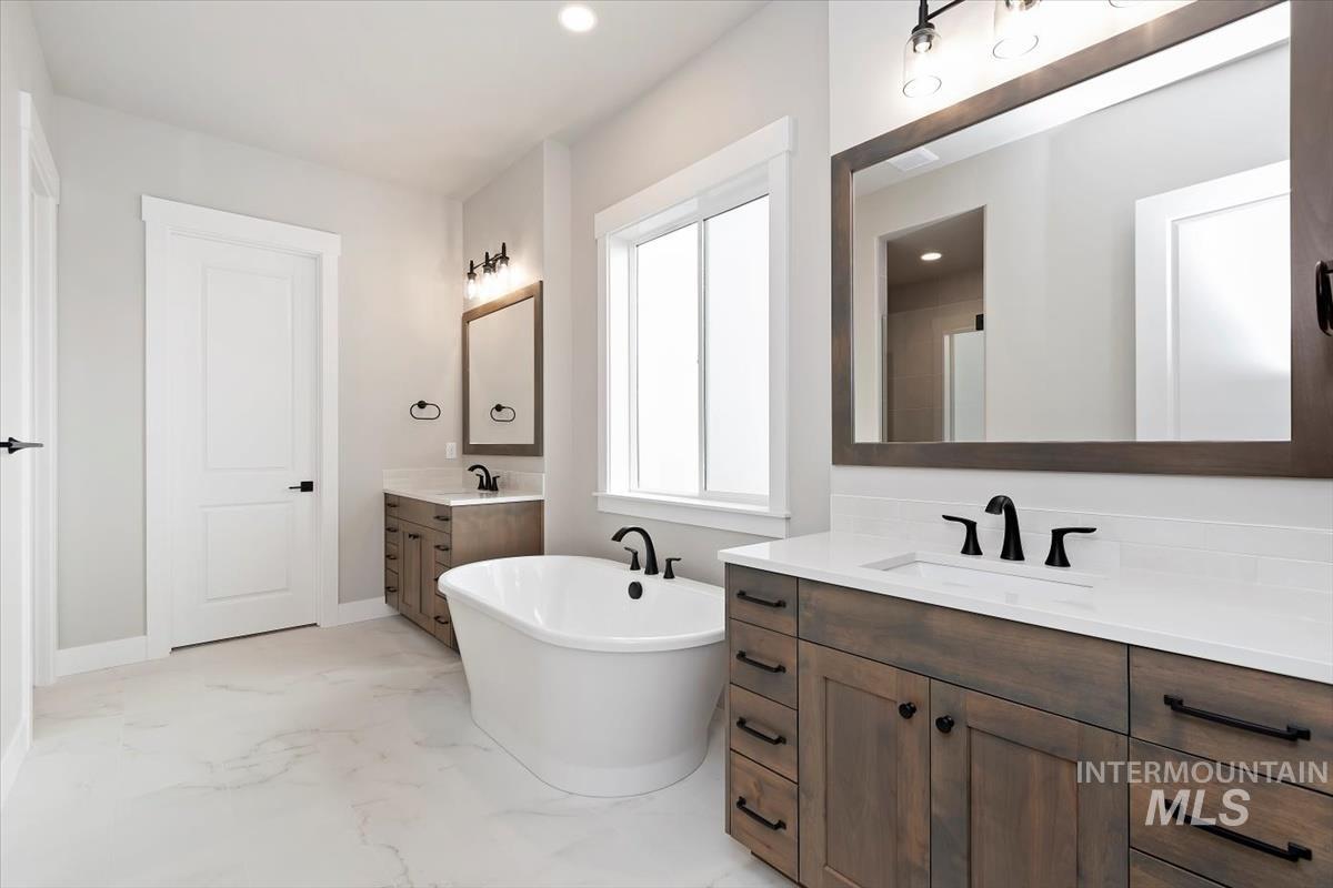 2109 N Rockdale Ave., Kuna, Idaho 83634, 4 Bedrooms, 3.5 Bathrooms, Residential For Sale, Price $879,880, 98970781