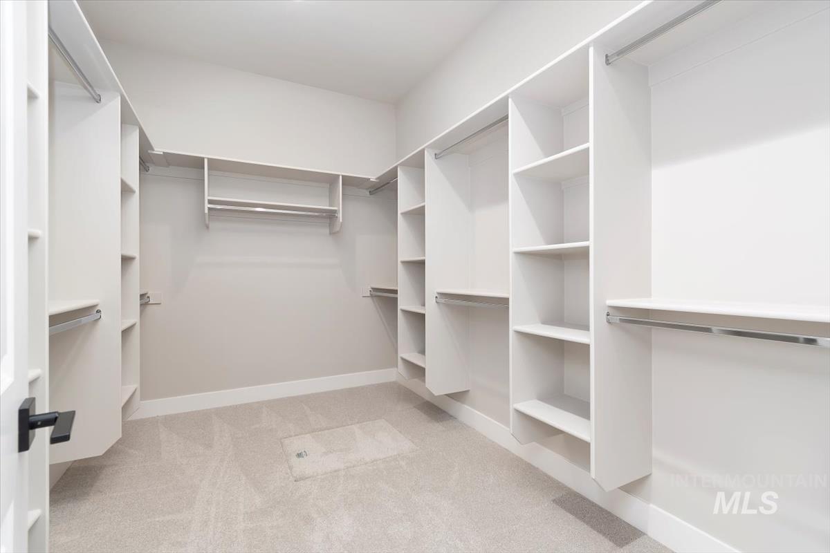 2109 N Rockdale Ave., Kuna, Idaho 83634, 4 Bedrooms, 3.5 Bathrooms, Residential For Sale, Price $879,880, 98970781