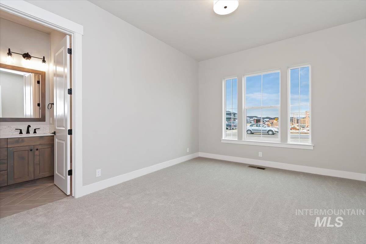 2109 N Rockdale Ave., Kuna, Idaho 83634, 4 Bedrooms, 3.5 Bathrooms, Residential For Sale, Price $879,880, 98970781