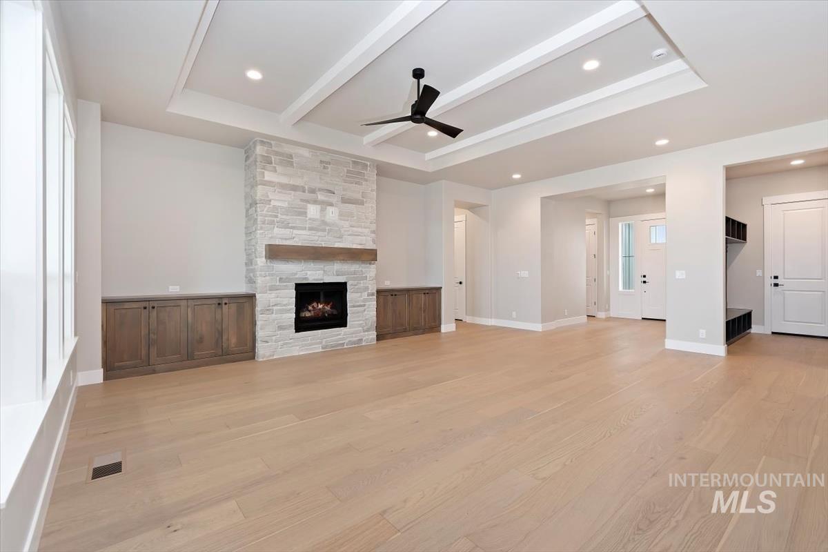 2109 N Rockdale Ave., Kuna, Idaho 83634, 4 Bedrooms, 3.5 Bathrooms, Residential For Sale, Price $879,880, 98970781