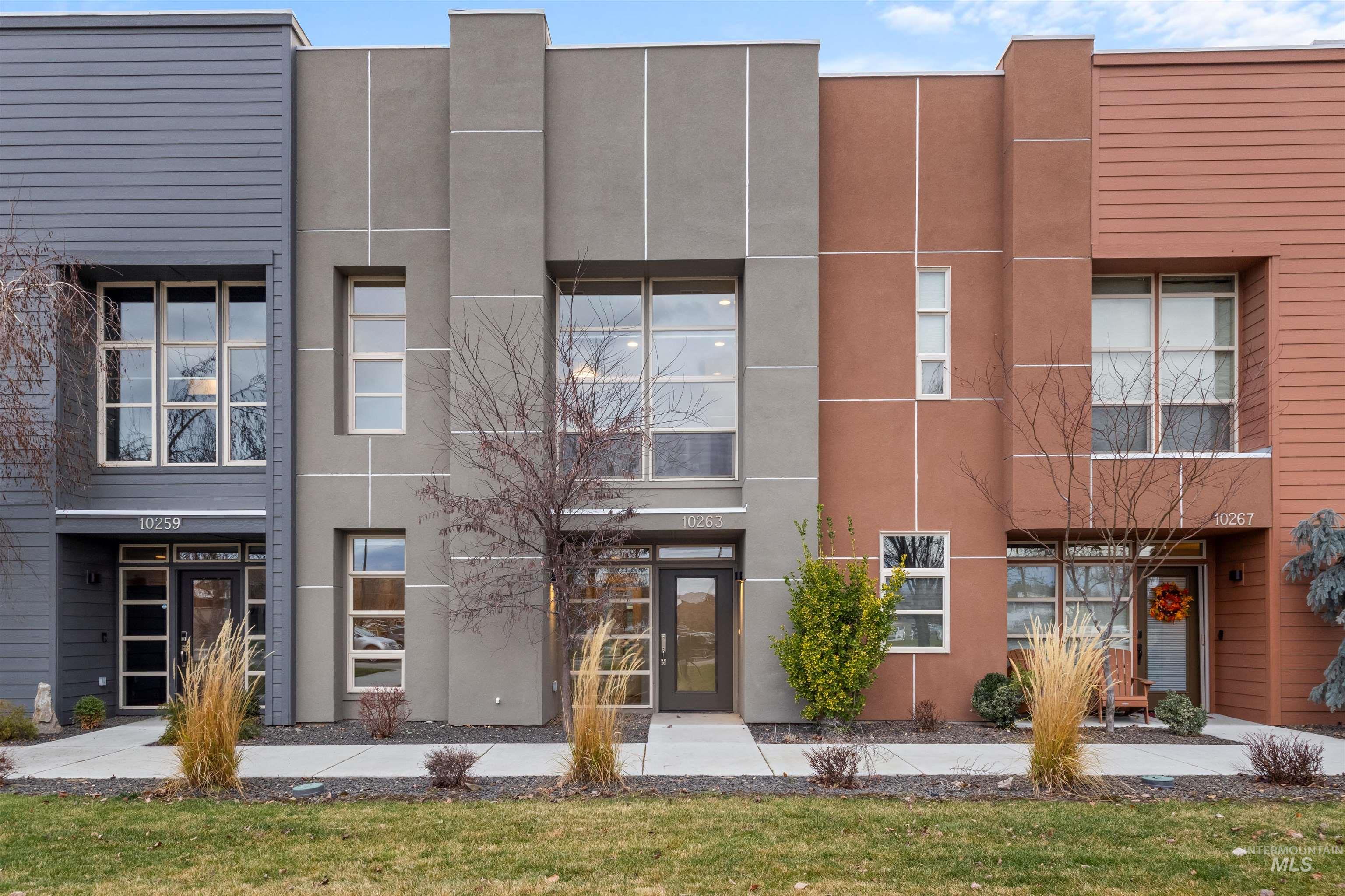 View of front of property with stucco siding