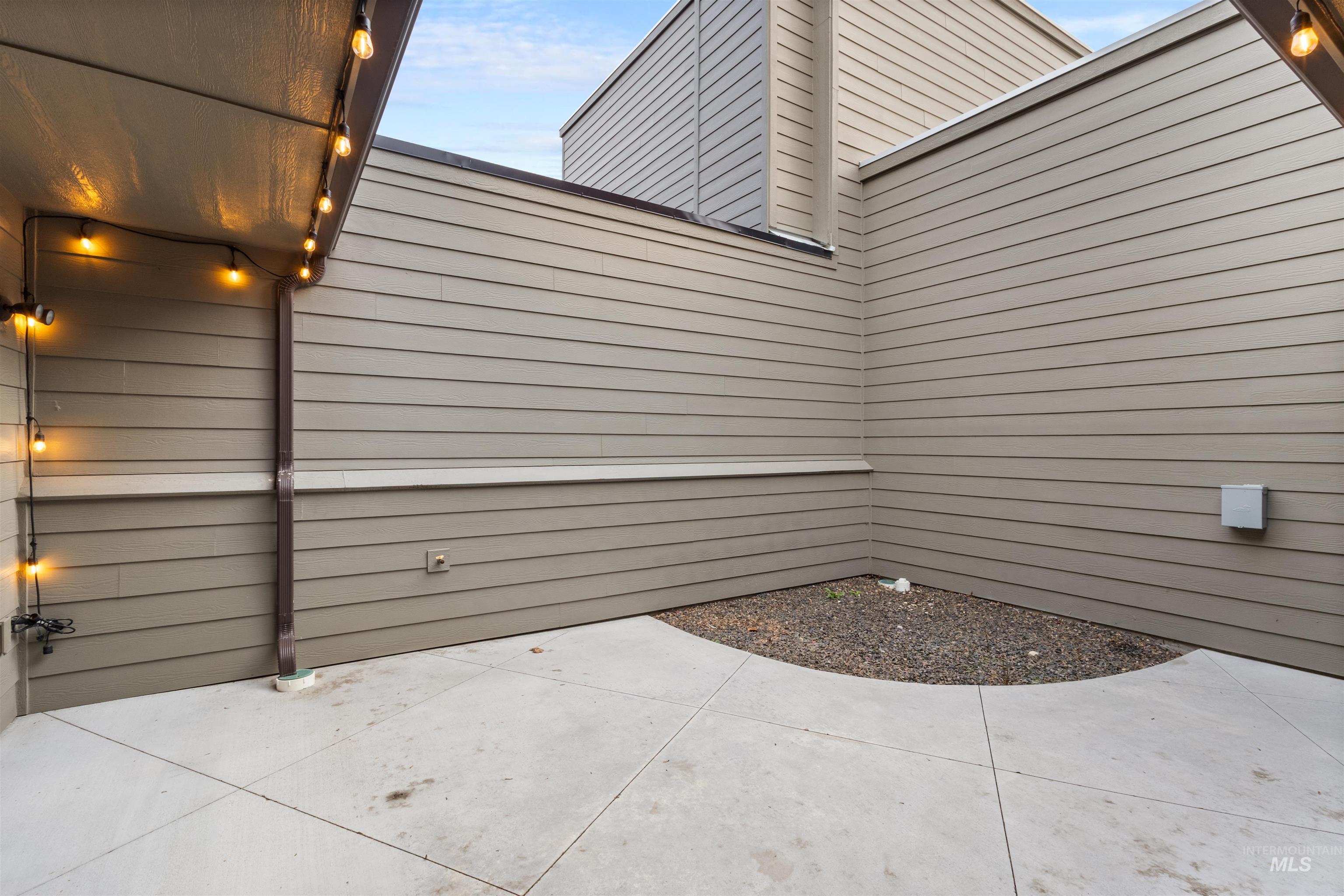 10263 W Carlton Bay Dr, Garden City, Idaho 83714, 3 Bedrooms, 3 Bathrooms, Residential For Sale, Price $529,900,MLS 98970784