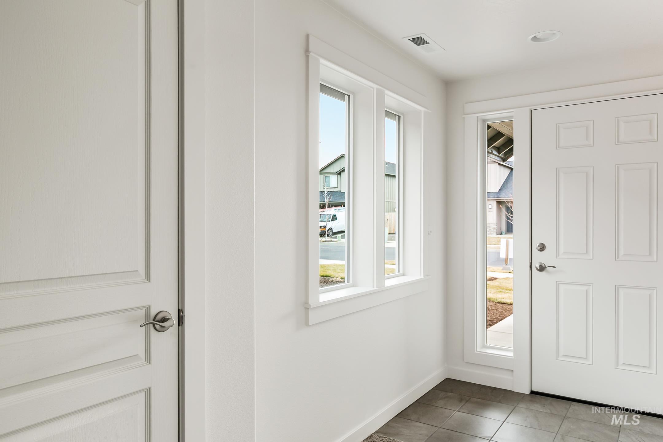 523 Brads Place, Twin Falls, Idaho 83301, 2 Bedrooms, 2 Bathrooms, Residential For Sale, Price $304,990, 98970786