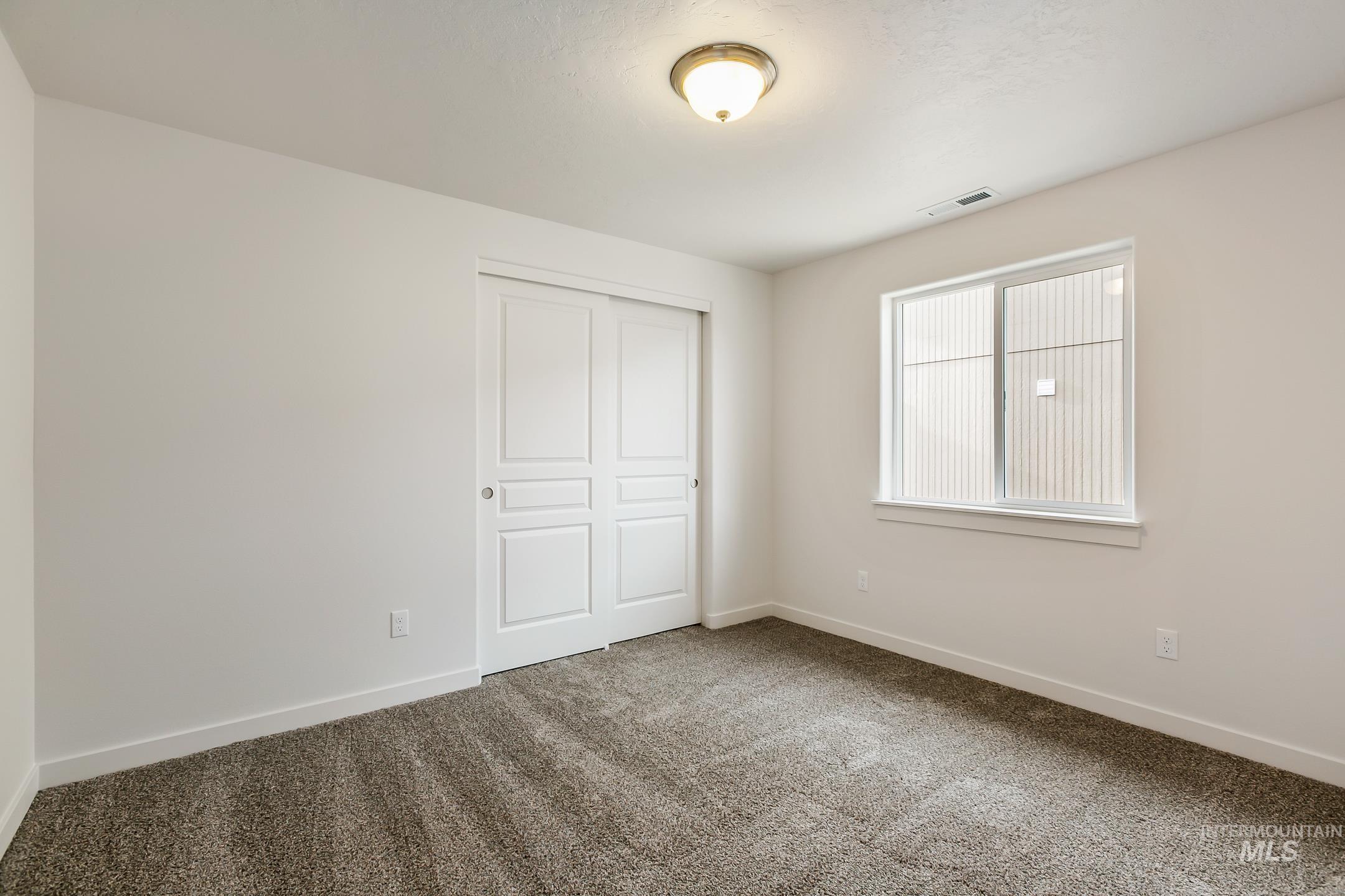 523 Brads Place, Twin Falls, Idaho 83301, 2 Bedrooms, 2 Bathrooms, Residential For Sale, Price $304,990, 98970786