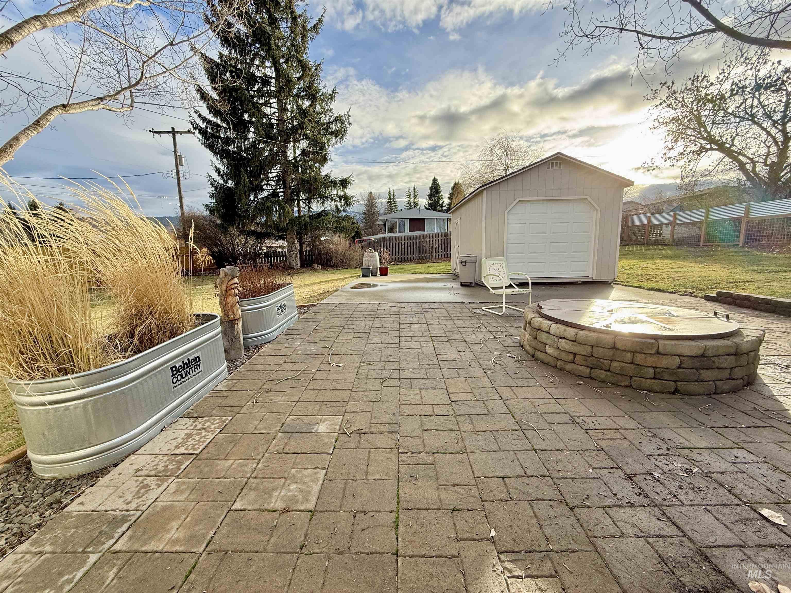 902 S Idaho Avenue, Grangeville, Idaho 83530, 3 Bedrooms, 1.5 Bathrooms, Residential For Sale, Price $360,000, 98970788