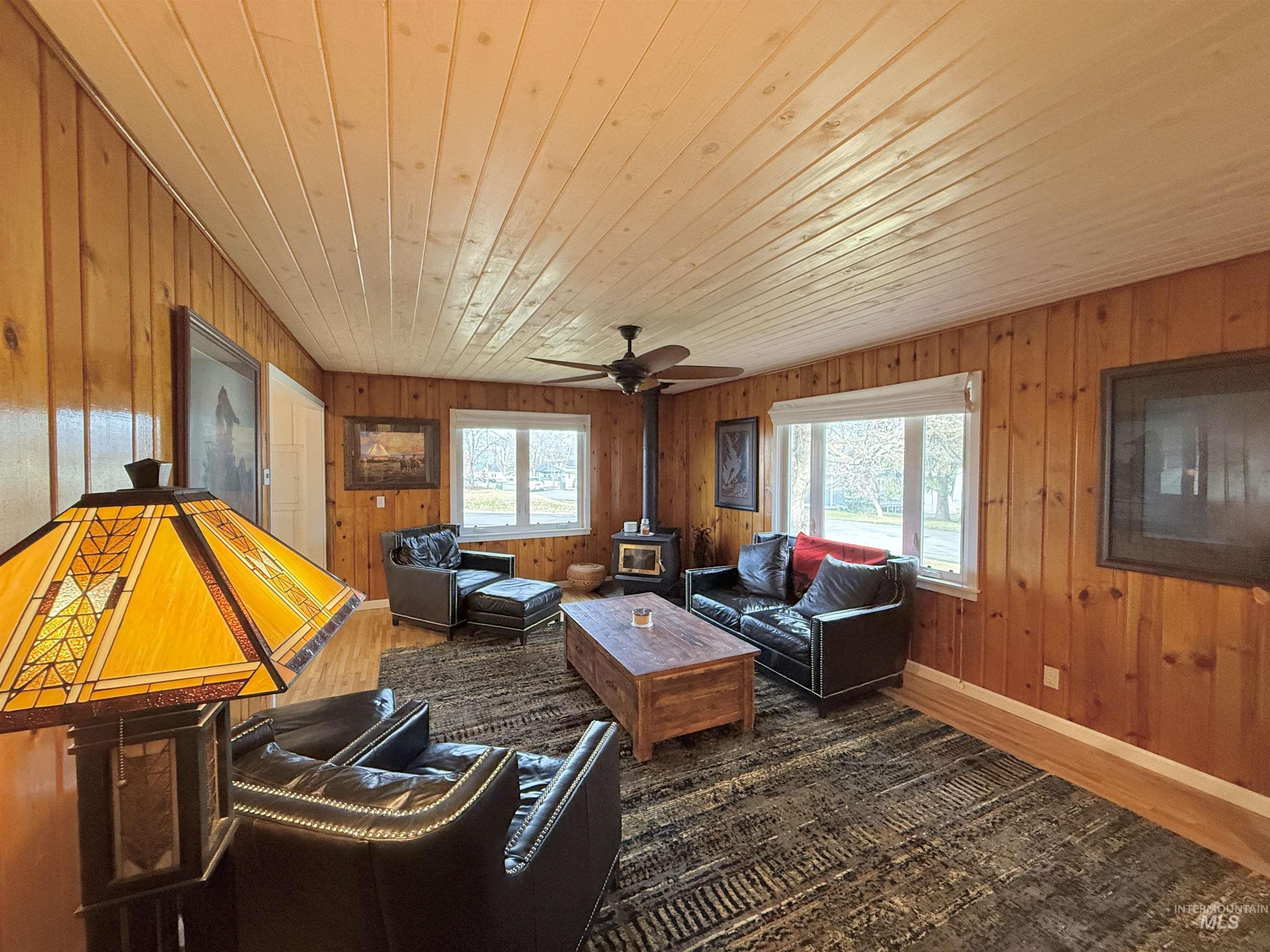 902 S Idaho Avenue, Grangeville, Idaho 83530, 3 Bedrooms, 1.5 Bathrooms, Residential For Sale, Price $360,000, 98970788