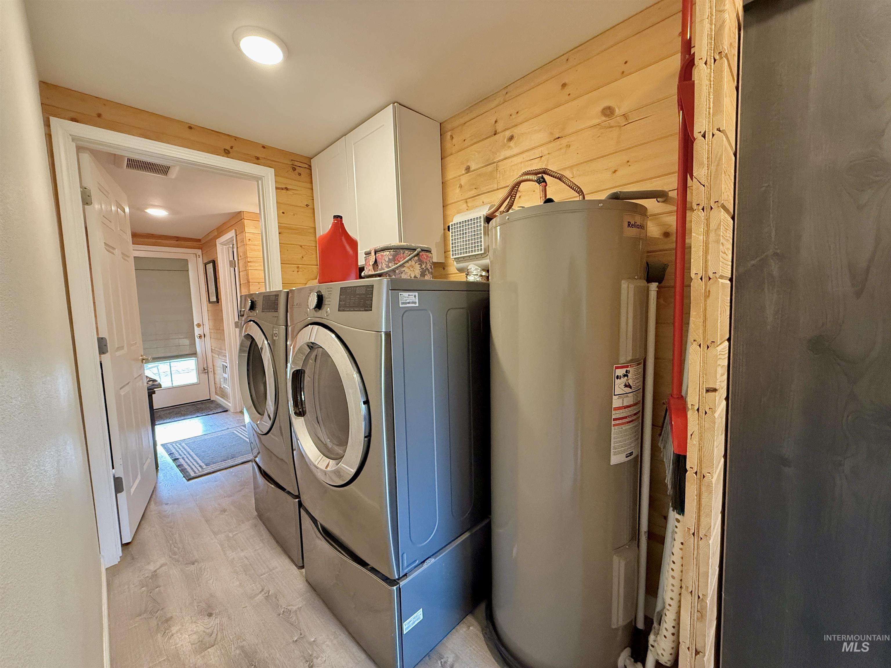 902 S Idaho Avenue, Grangeville, Idaho 83530, 3 Bedrooms, 1.5 Bathrooms, Residential For Sale, Price $360,000, 98970788