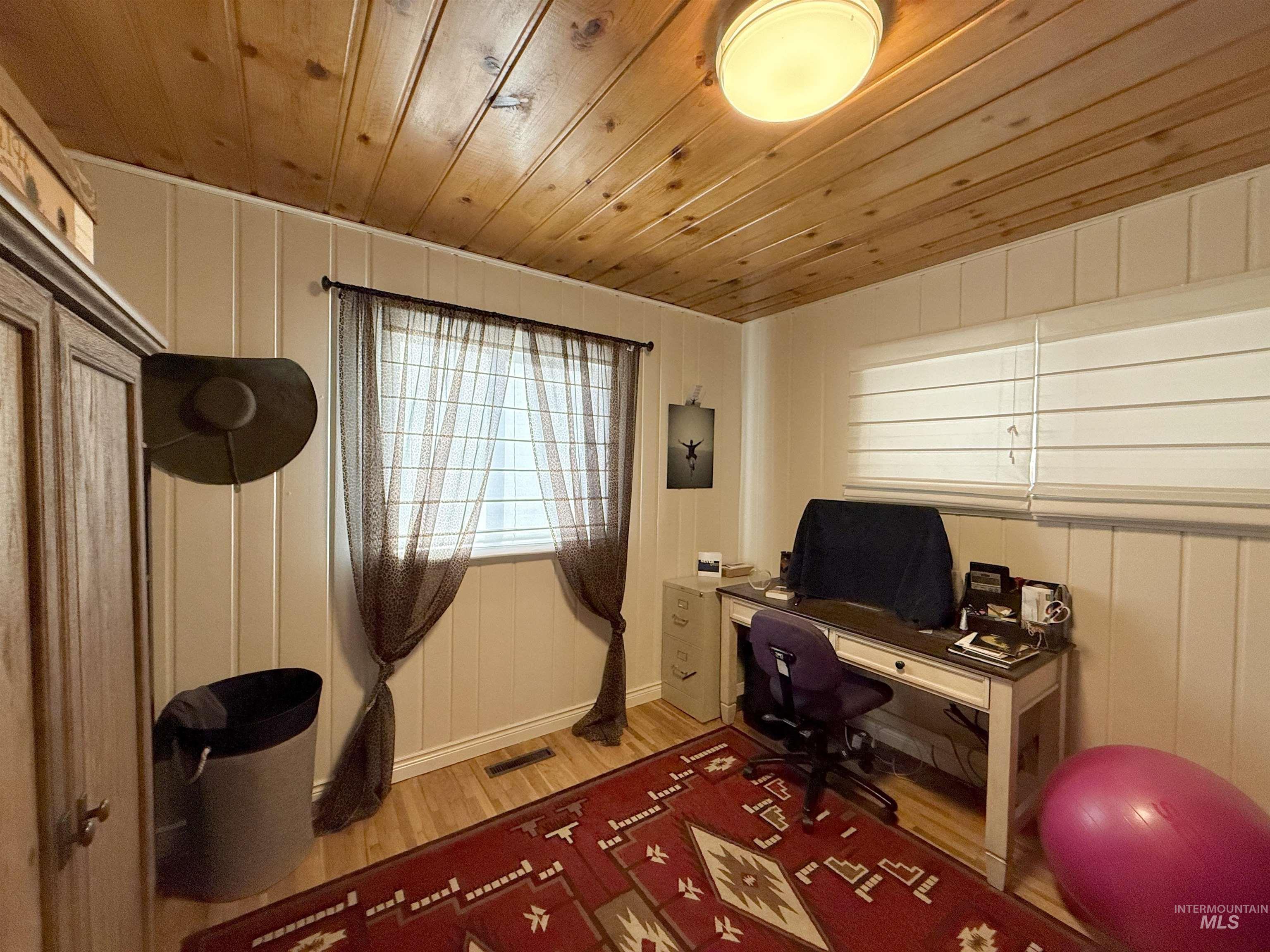 902 S Idaho Avenue, Grangeville, Idaho 83530, 3 Bedrooms, 1.5 Bathrooms, Residential For Sale, Price $360,000, 98970788