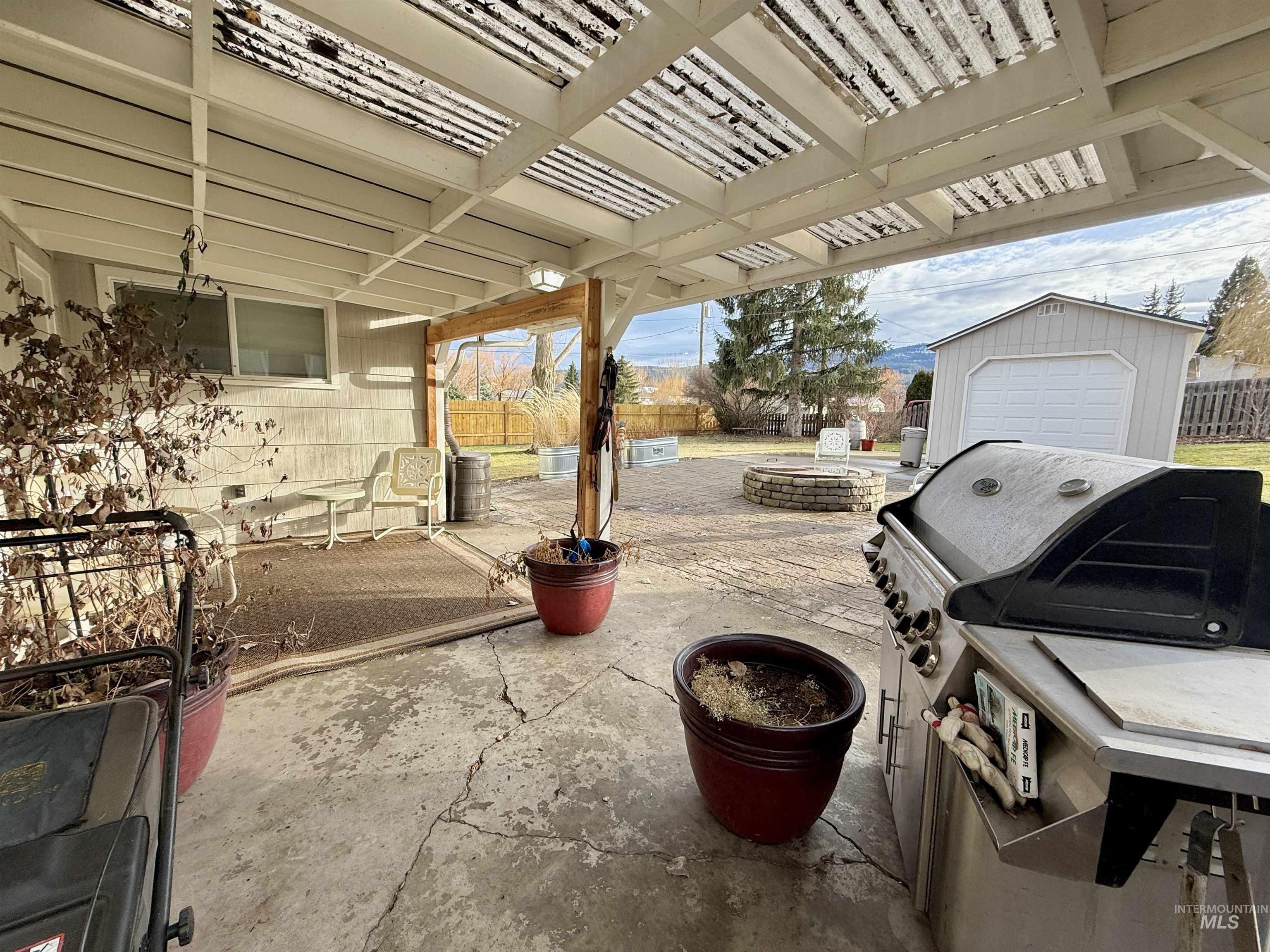 902 S Idaho Avenue, Grangeville, Idaho 83530, 3 Bedrooms, 1.5 Bathrooms, Residential For Sale, Price $360,000, 98970788