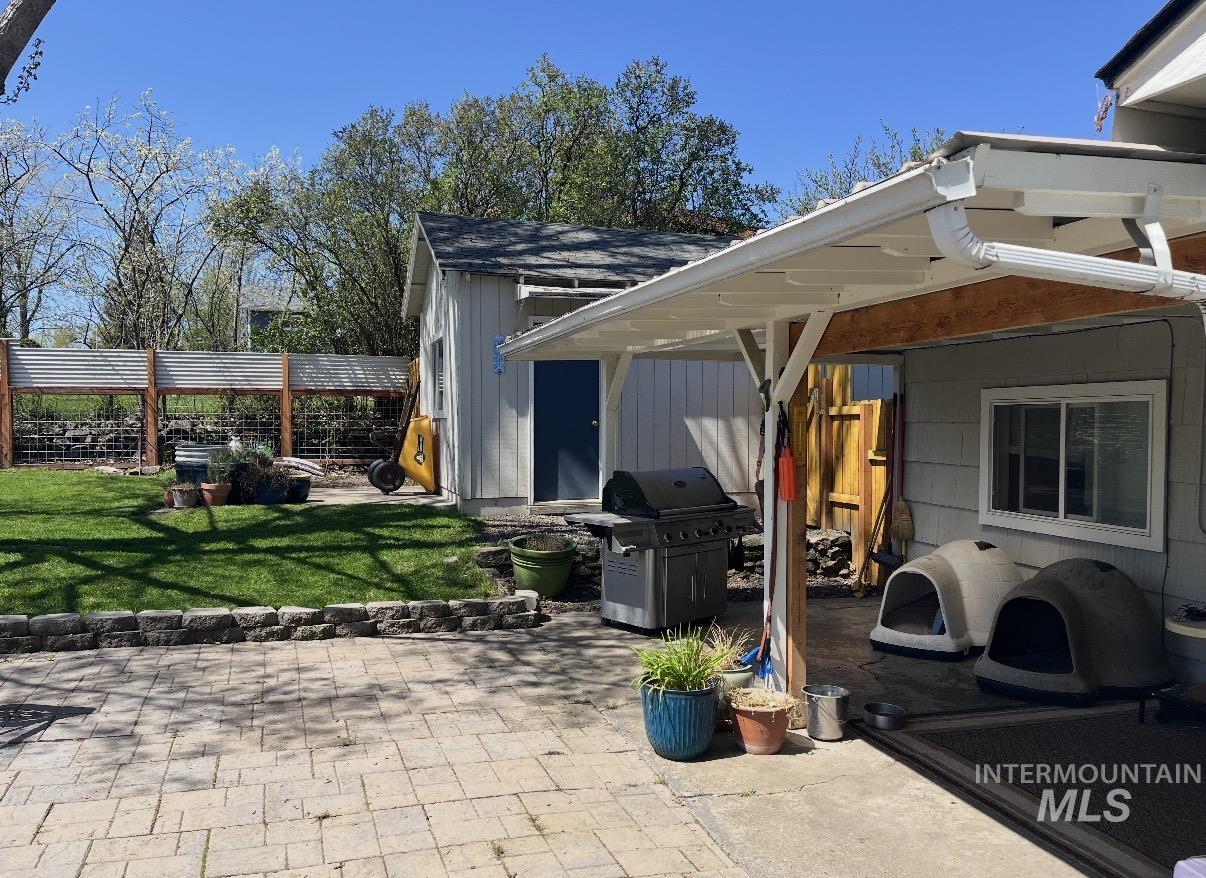 902 S Idaho Avenue, Grangeville, Idaho 83530, 3 Bedrooms, 1.5 Bathrooms, Residential For Sale, Price $360,000, 98970788