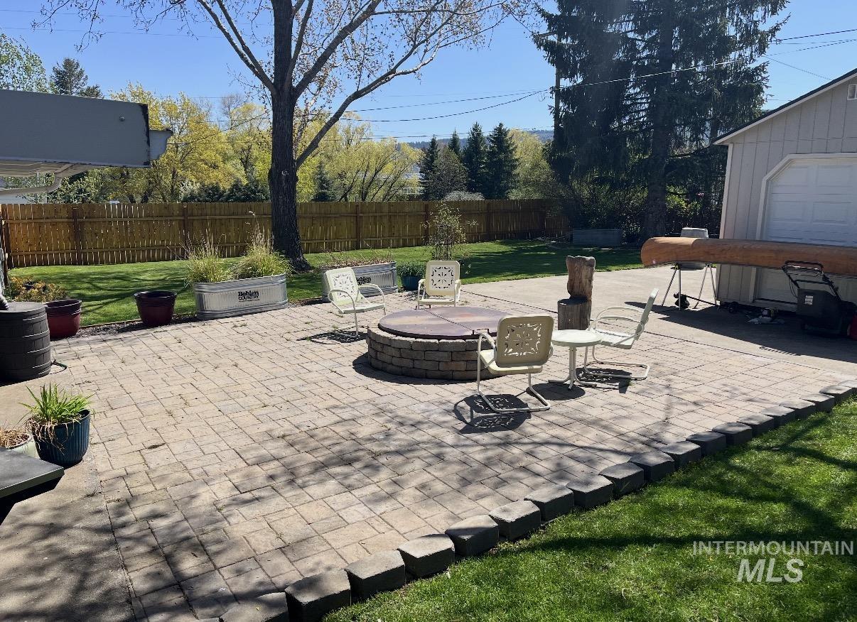 902 S Idaho Avenue, Grangeville, Idaho 83530, 3 Bedrooms, 1.5 Bathrooms, Residential For Sale, Price $360,000, 98970788