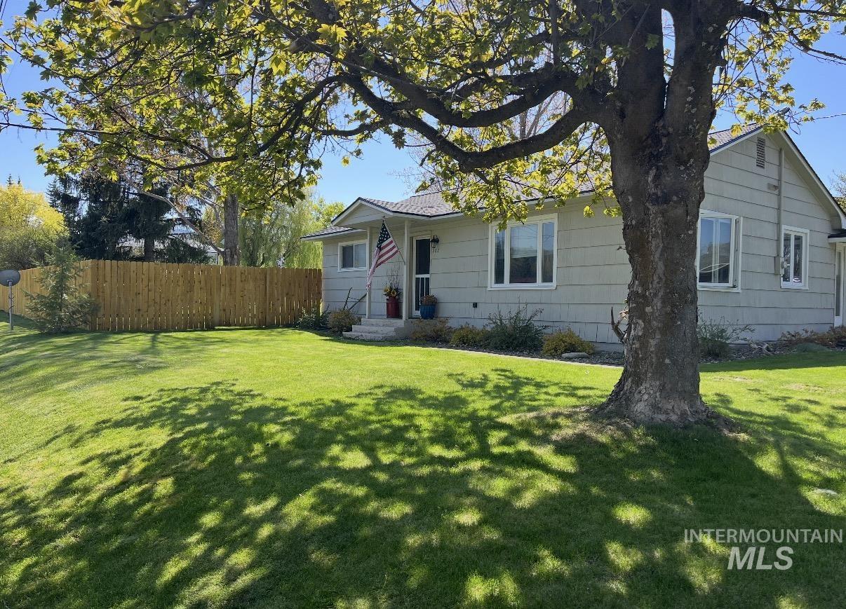 902 S Idaho Avenue, Grangeville, Idaho 83530, 3 Bedrooms, 1.5 Bathrooms, Residential For Sale, Price $360,000, 98970788