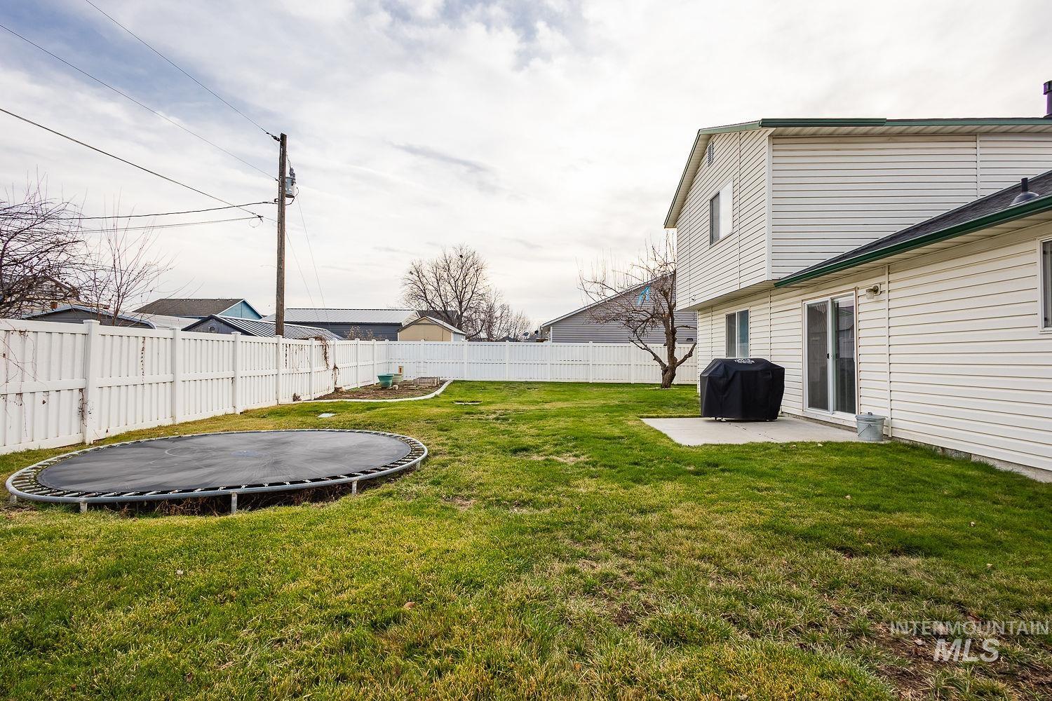 2150 Bishop Ave, Fruitland, Idaho 83619, 3 Bedrooms, 2.5 Bathrooms, Residential For Sale, Price $364,999,MLS 98970790