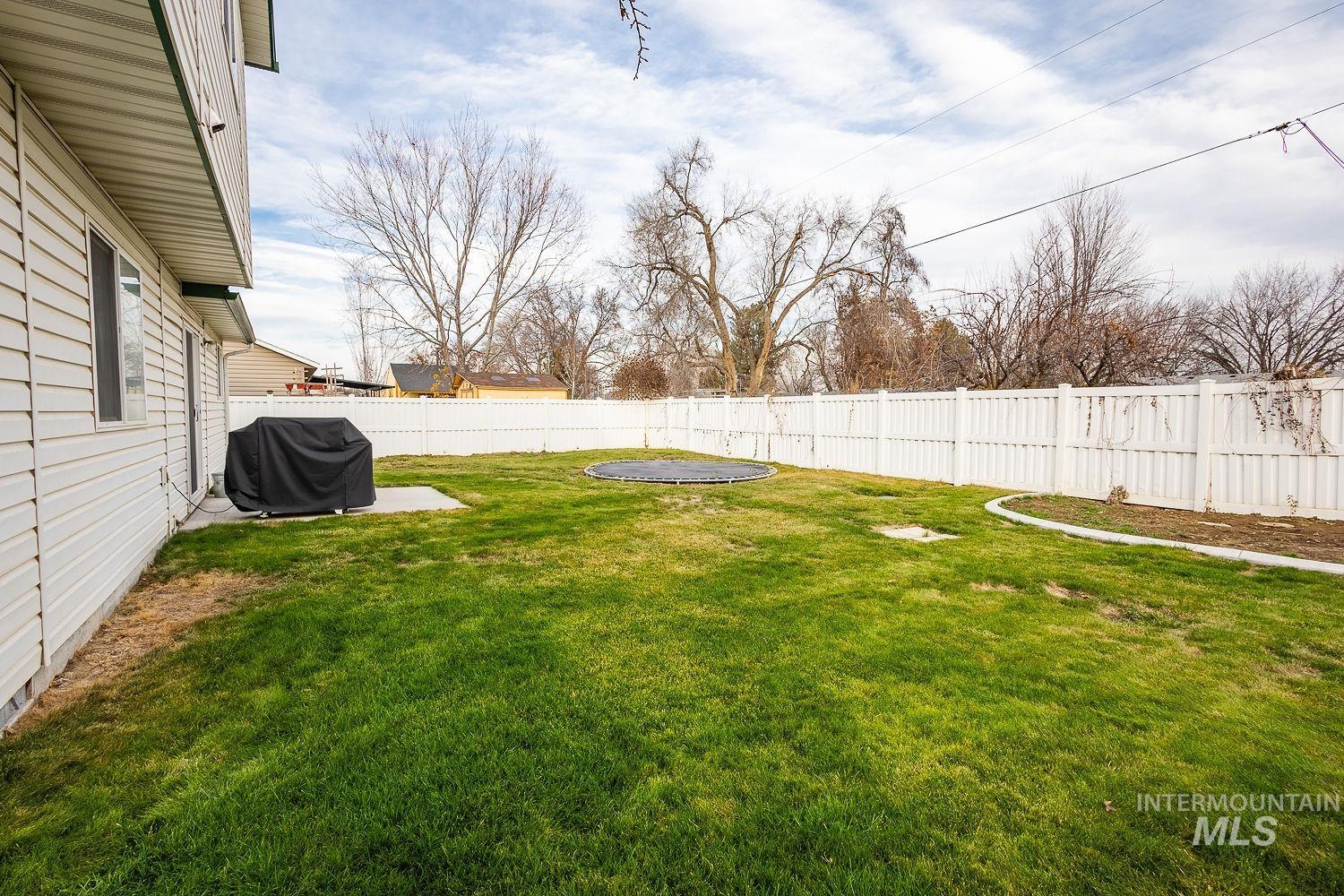 2150 Bishop Ave, Fruitland, Idaho 83619, 3 Bedrooms, 2.5 Bathrooms, Residential For Sale, Price $364,999,MLS 98970790