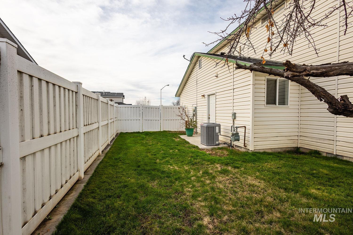 2150 Bishop Ave, Fruitland, Idaho 83619, 3 Bedrooms, 2.5 Bathrooms, Residential For Sale, Price $364,999,MLS 98970790