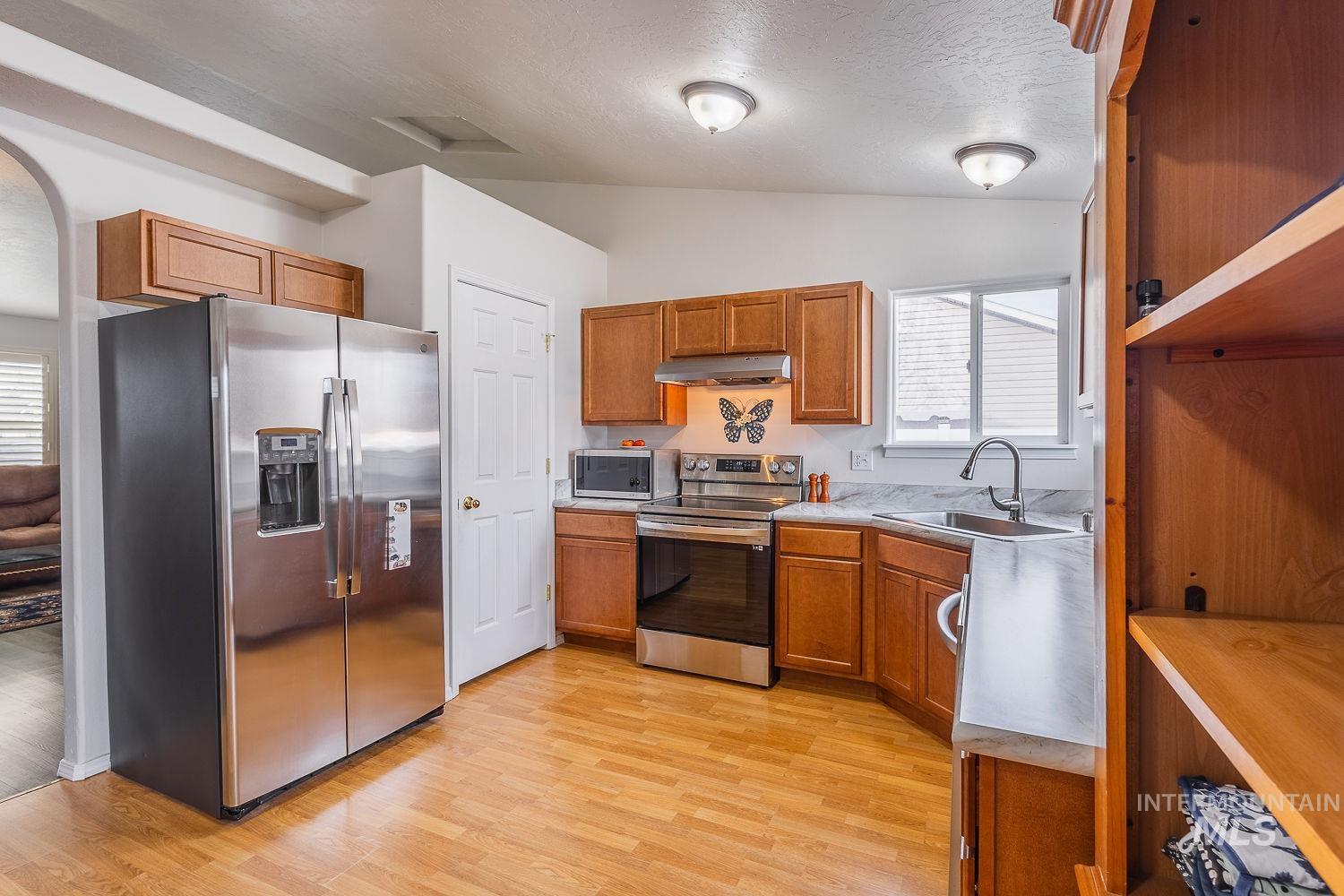 2150 Bishop Ave, Fruitland, Idaho 83619, 3 Bedrooms, 2.5 Bathrooms, Residential For Sale, Price $364,999,MLS 98970790