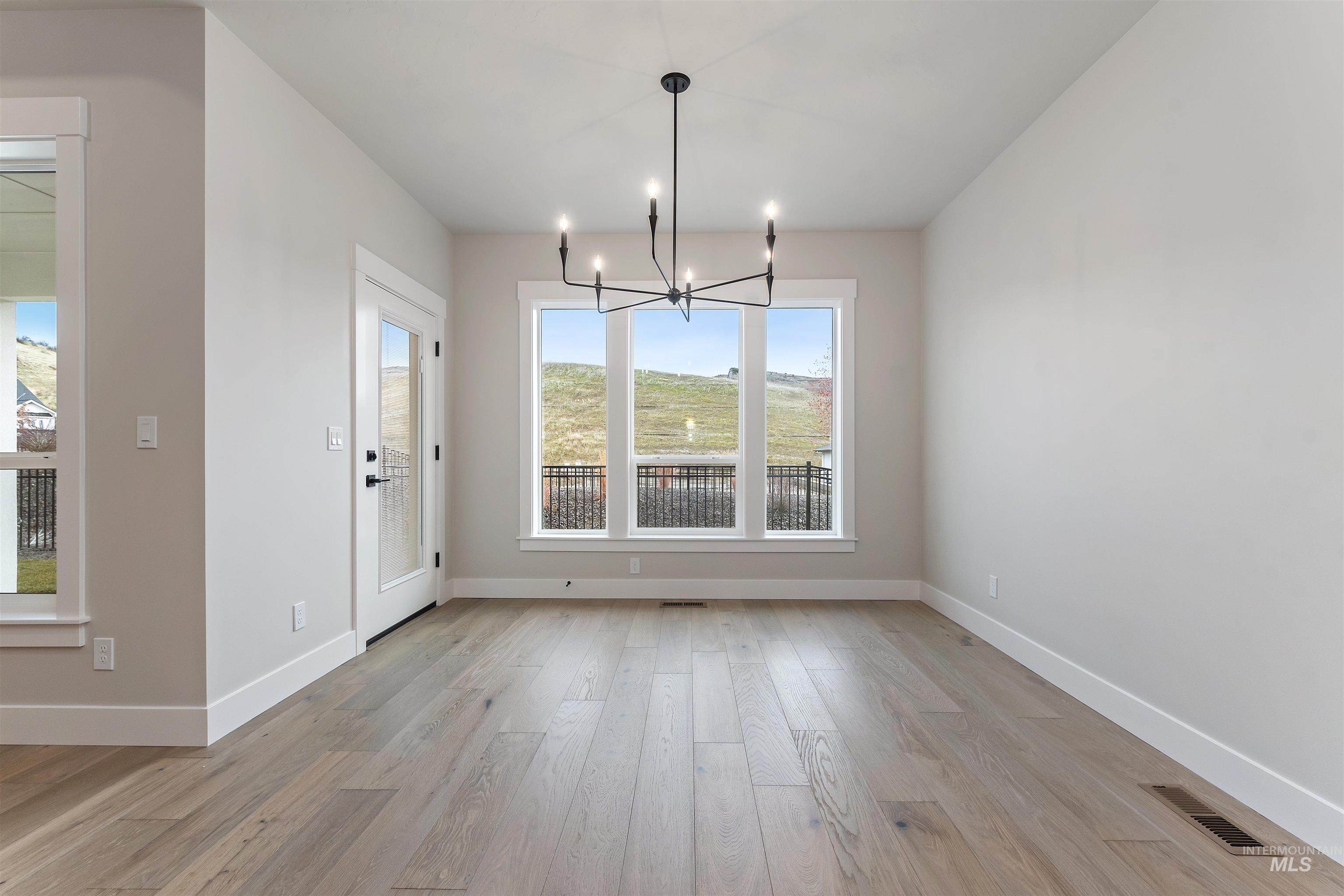 6612 N Good Drive, Eagle, Idaho 83629, 3 Bedrooms, 2 Bathrooms, Residential For Sale, Price $619,880,MLS 98970791
