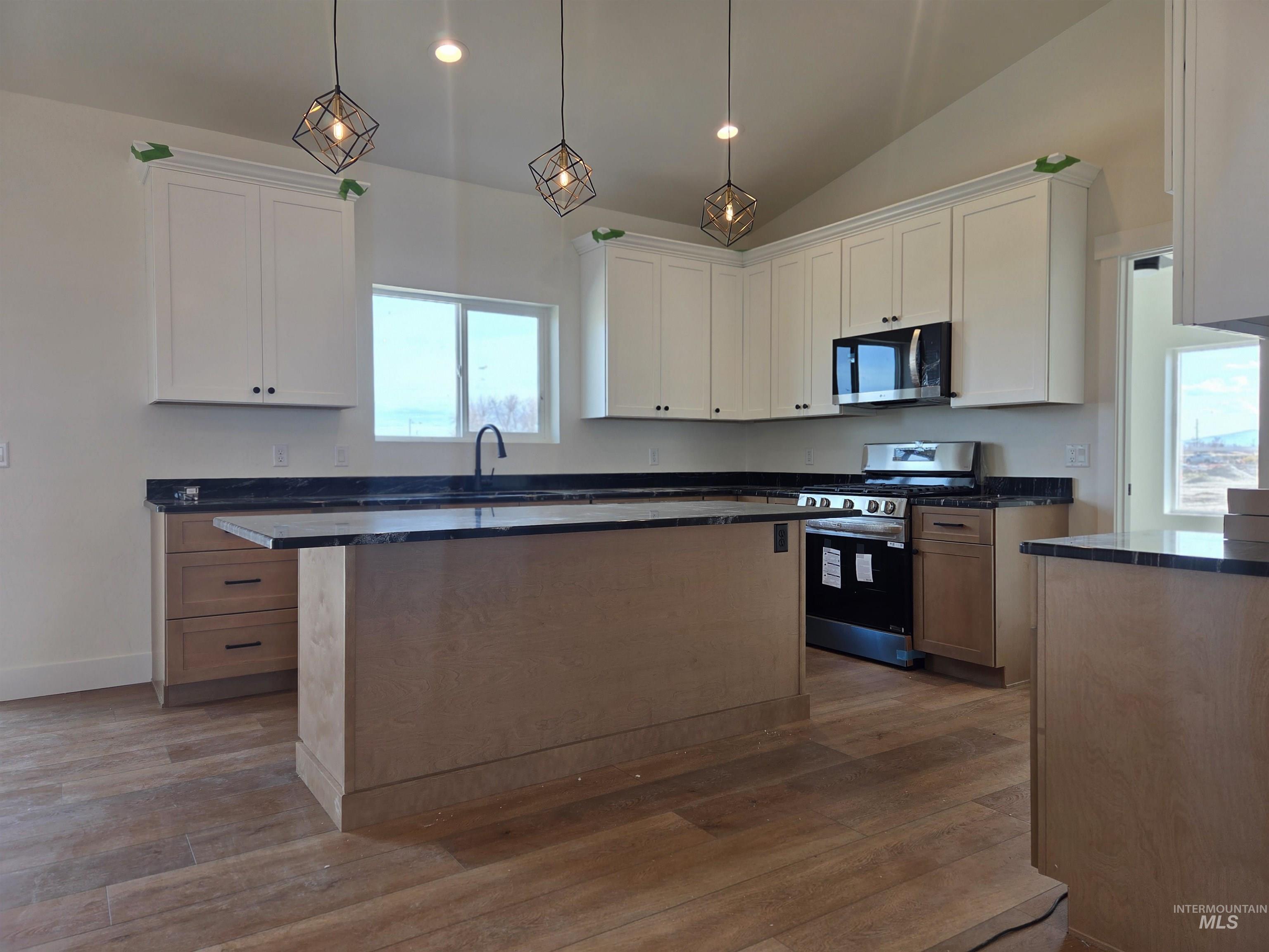 1212 Sage Lane, Rupert, Idaho 83350, 4 Bedrooms, 2 Bathrooms, Residential For Sale, Price $379,000,MLS 98970797