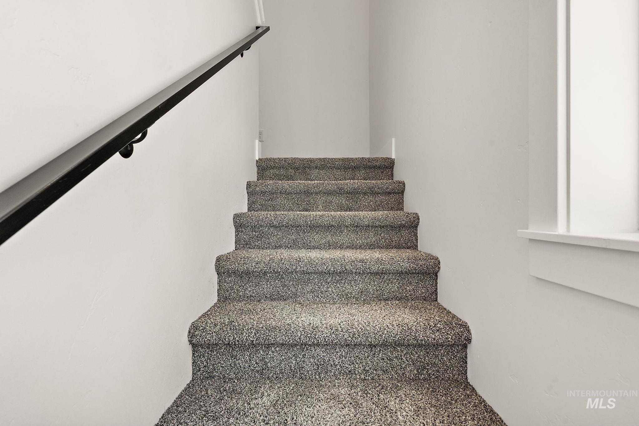 3821 N Jackie Ln, Boise, Idaho 83704, 4 Bedrooms, 3 Bathrooms, Residential For Sale, Price $479,000,MLS 98970800