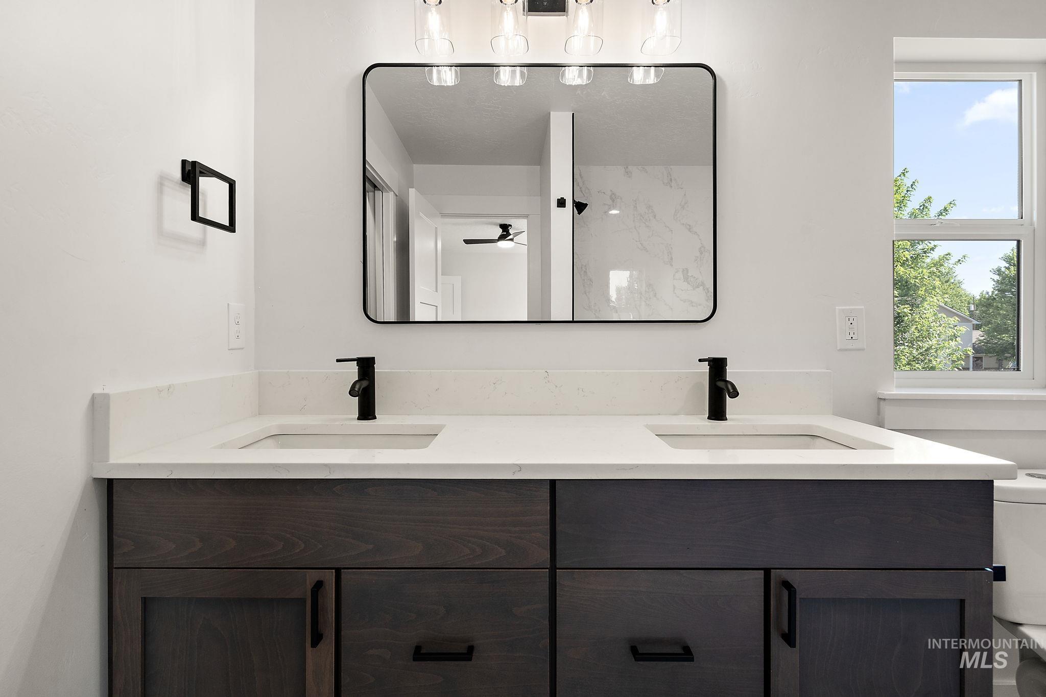 3821 N Jackie Ln, Boise, Idaho 83704, 4 Bedrooms, 3 Bathrooms, Residential For Sale, Price $479,000,MLS 98970800