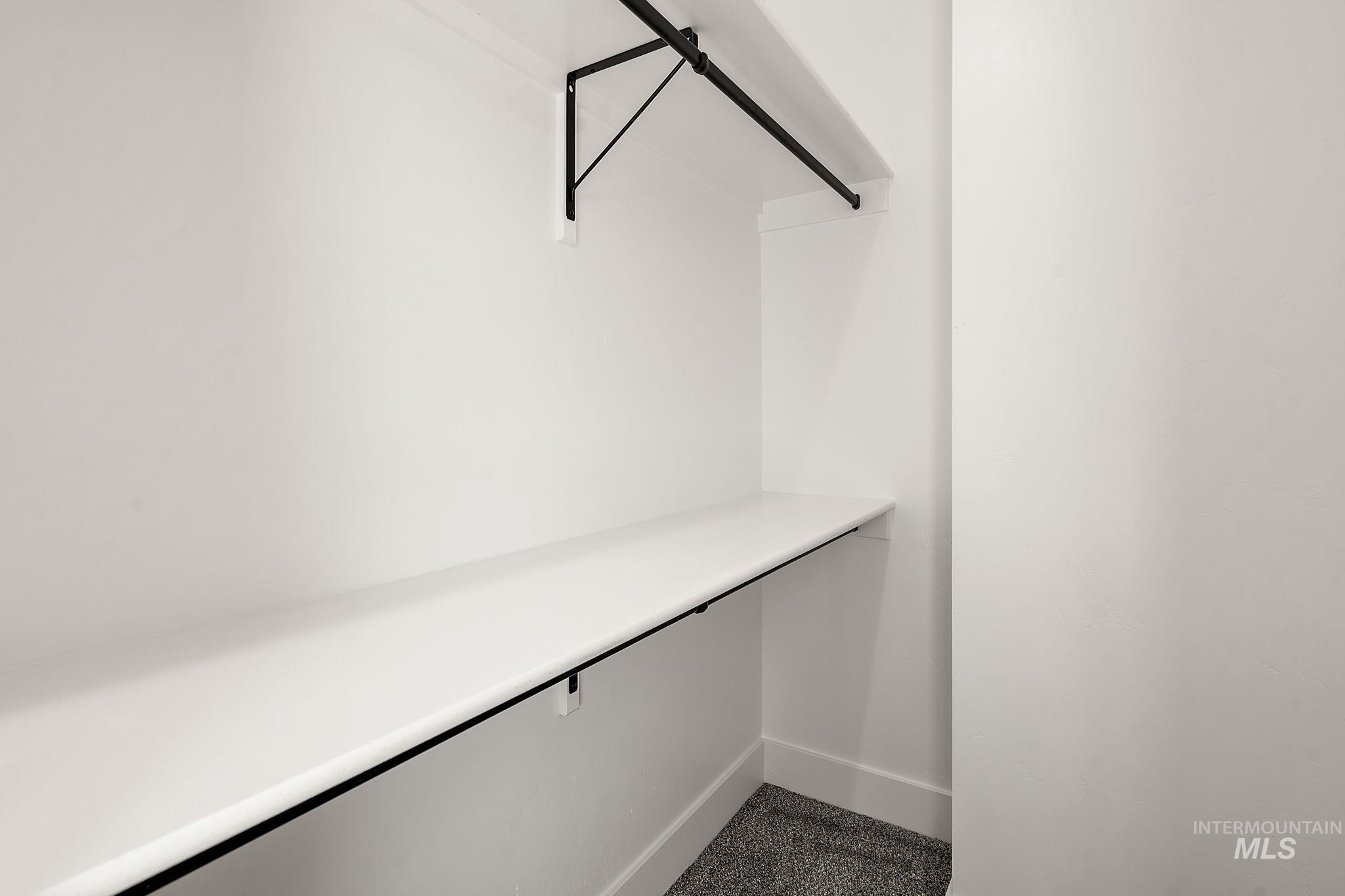 3821 N Jackie Ln, Boise, Idaho 83704, 4 Bedrooms, 3 Bathrooms, Residential For Sale, Price $479,000,MLS 98970800