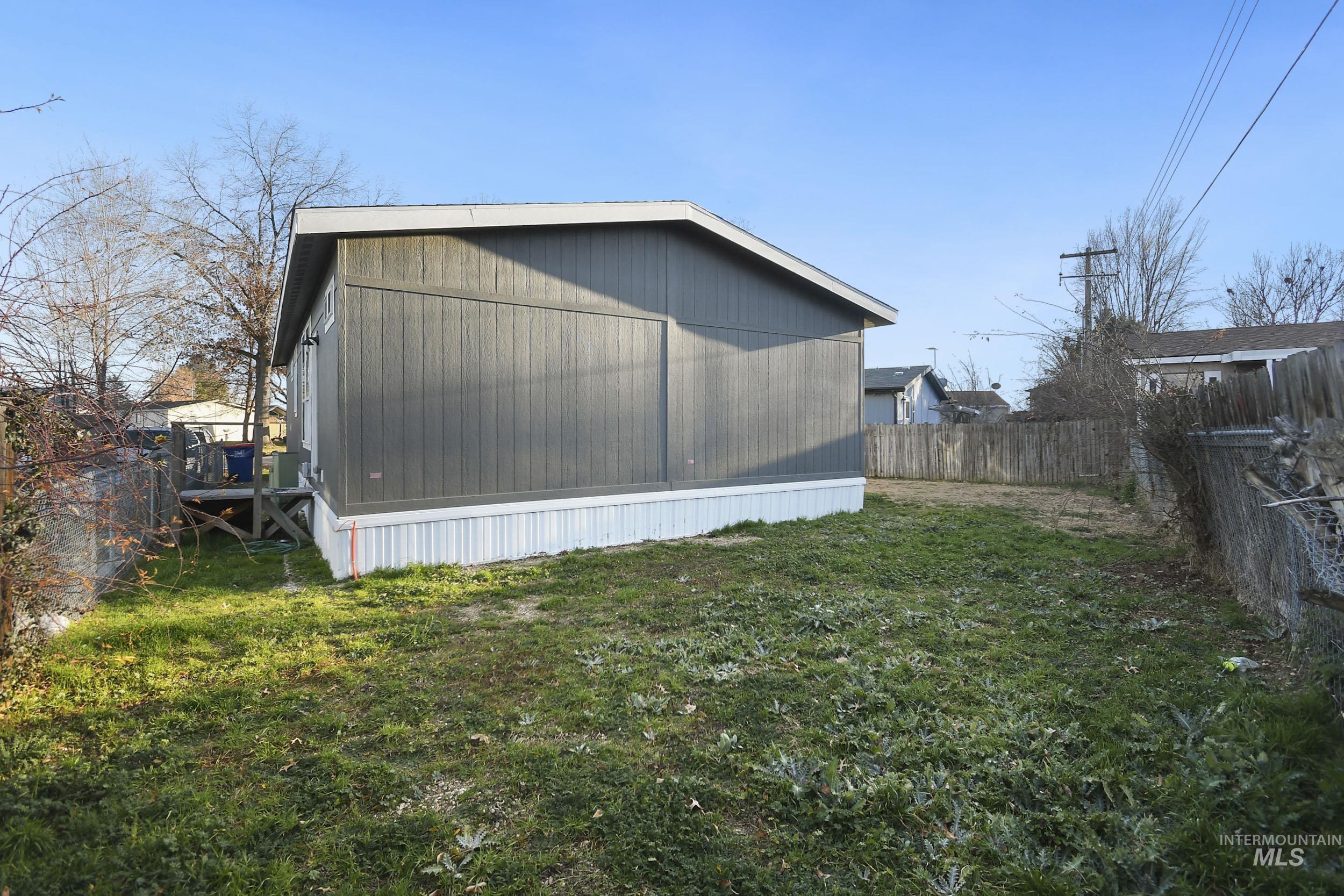 509 E Watercress Ln, Eagle, Idaho 83616, 2 Bedrooms, 2 Bathrooms, Residential For Sale, Price $155,000, 98970802