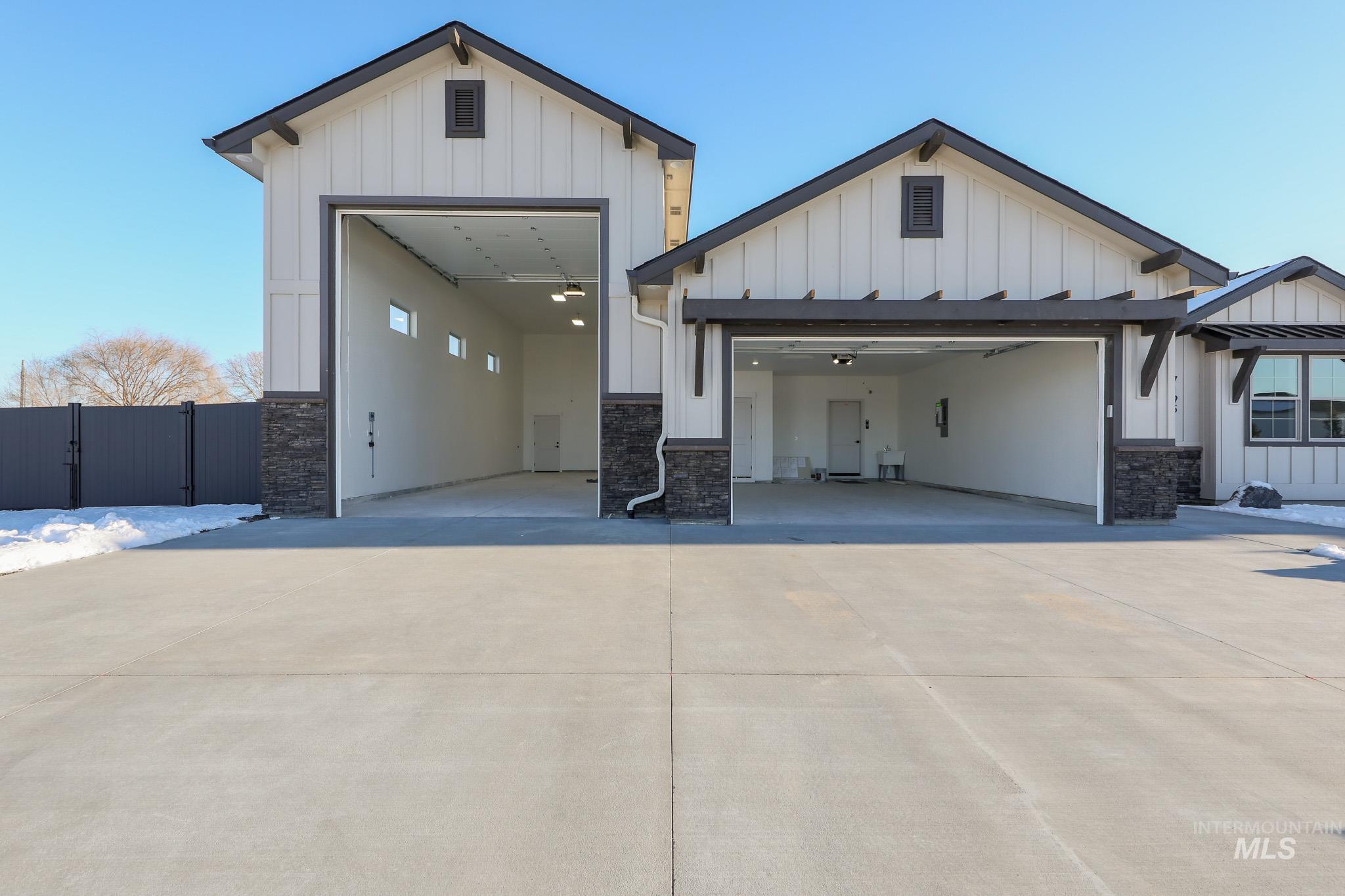 7195 E Merlin Hawk Ct, Nampa, Idaho 83686, 3 Bedrooms, 2 Bathrooms, Residential For Sale, Price $879,500,MLS 98970806