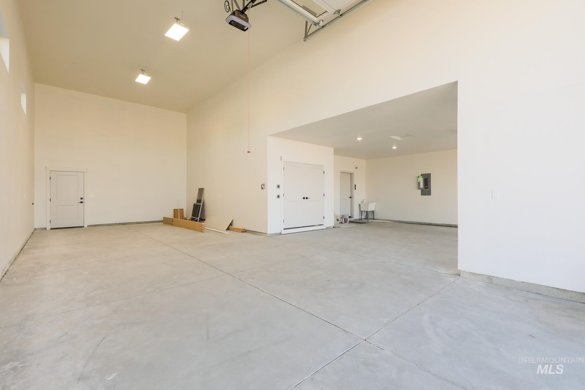 7195 E Merlin Hawk Ct, Nampa, Idaho 83686, 3 Bedrooms, 2 Bathrooms, Residential For Sale, Price $879,500,MLS 98970806