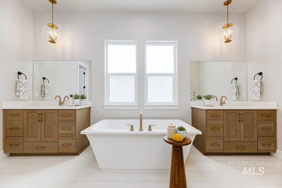 21637 Appaloosa Ave, Star, Idaho 83669, 3 Bedrooms, 3 Bathrooms, Residential For Sale, Price $1,023,002,MLS 98970807