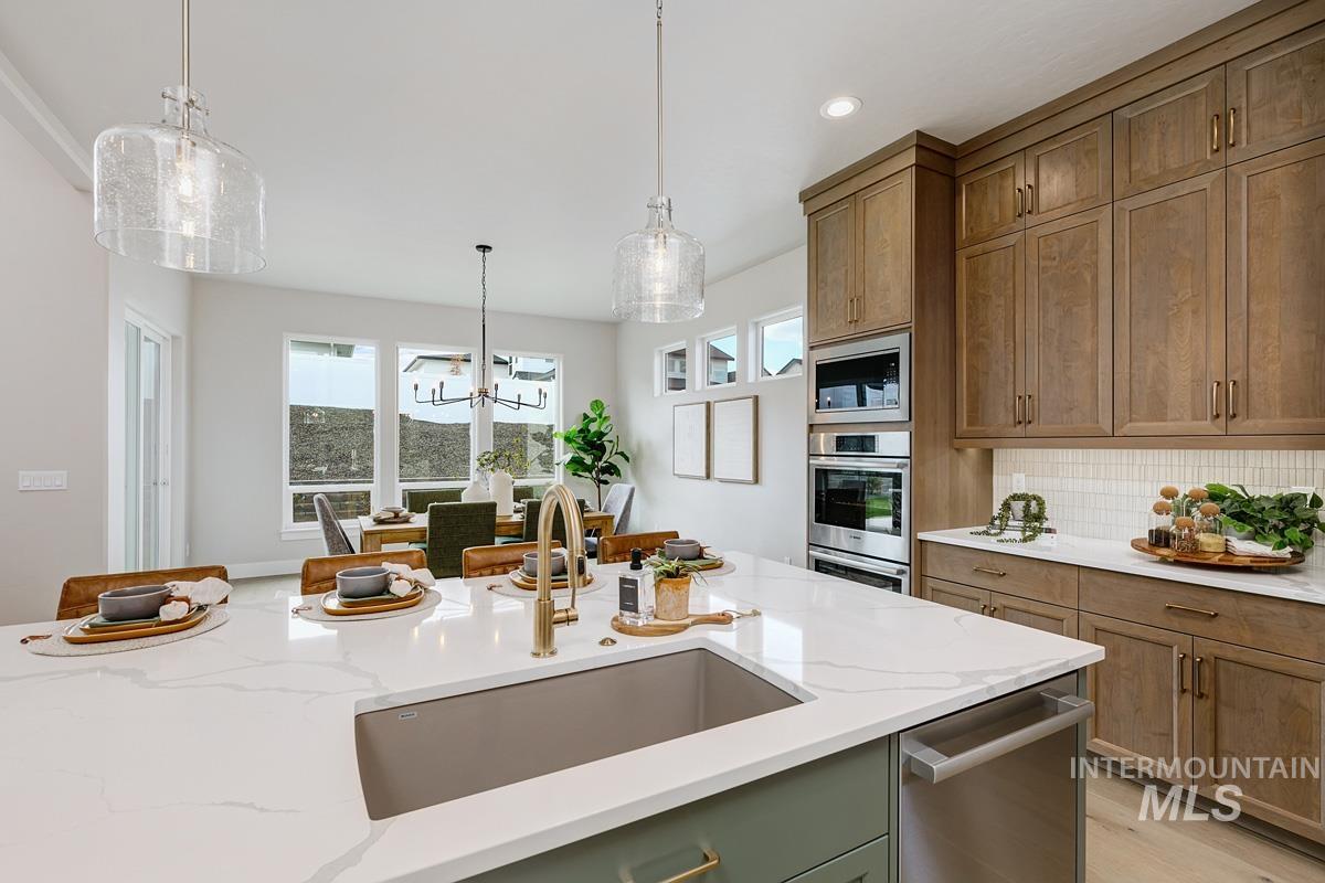 21637 Appaloosa Ave, Star, Idaho 83669, 3 Bedrooms, 3 Bathrooms, Residential For Sale, Price $1,023,002,MLS 98970807