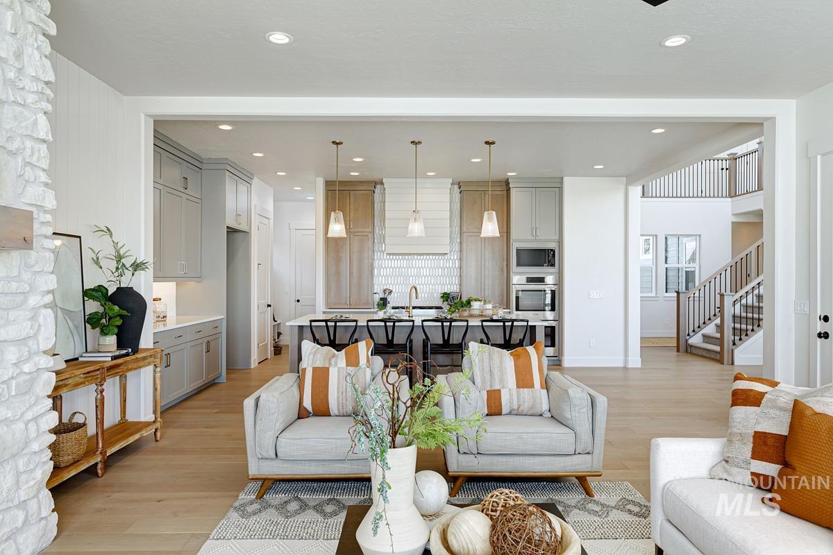 21690 Appaloosa Ave, Star, Idaho 83669, 4 Bedrooms, 4.5 Bathrooms, Residential For Sale, Price $1,113,941,MLS 98970809