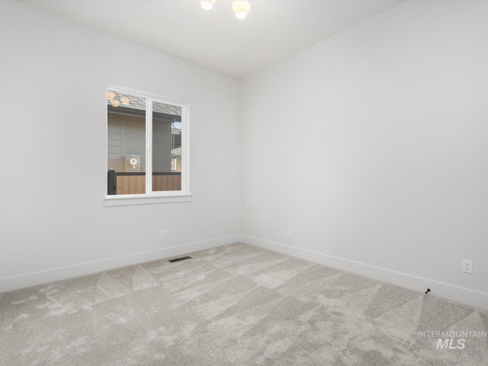 6900 Saddle Bred Way, Star, Idaho 83669, 3 Bedrooms, 3 Bathrooms, Residential For Sale, Price $962,514,MLS 98970810