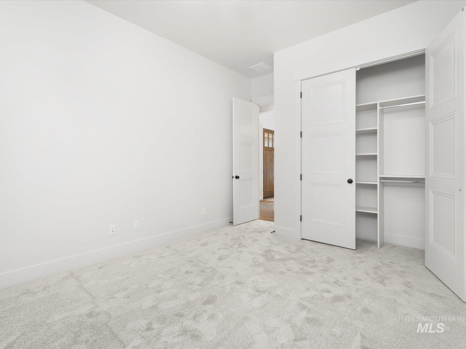 6900 Saddle Bred Way, Star, Idaho 83669, 3 Bedrooms, 3 Bathrooms, Residential For Sale, Price $962,514,MLS 98970810