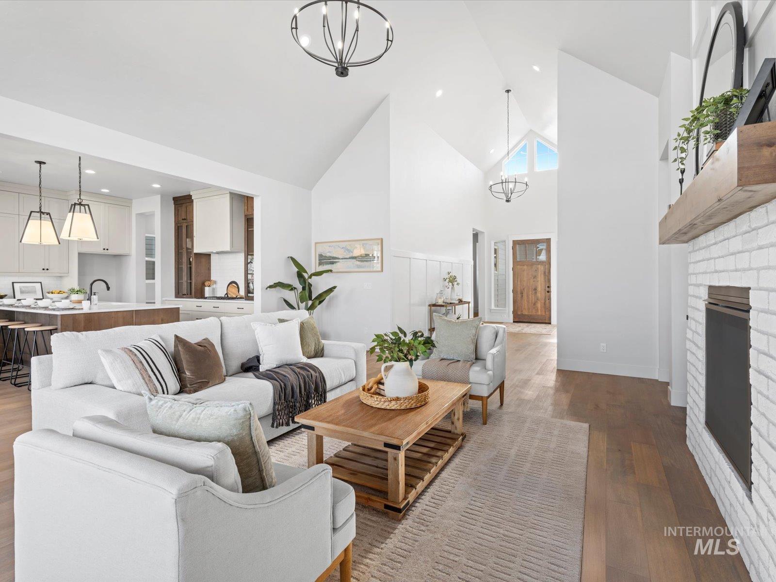 6900 Saddle Bred Way, Star, Idaho 83669, 3 Bedrooms, 3 Bathrooms, Residential For Sale, Price $962,514,MLS 98970810