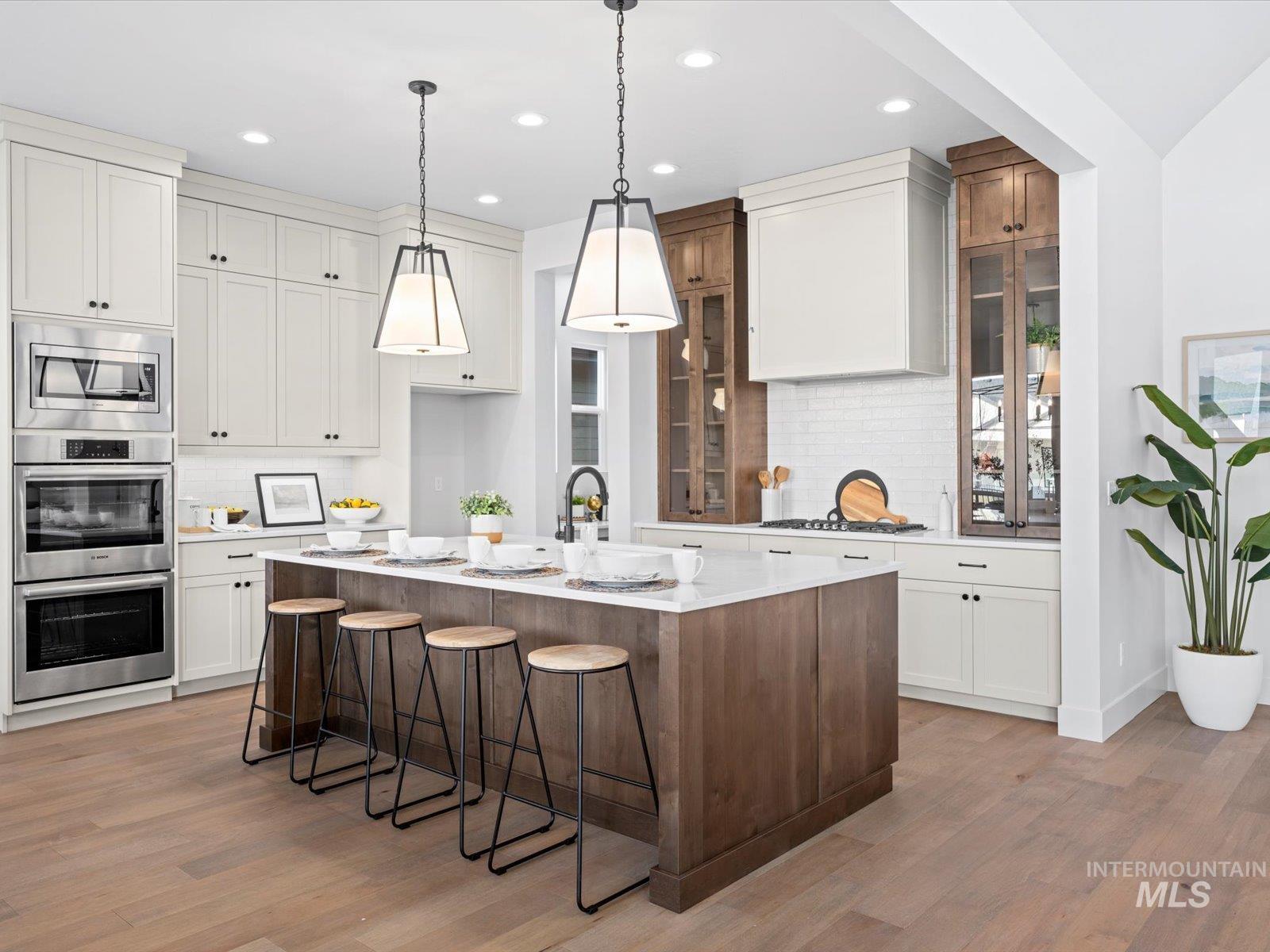 6900 Saddle Bred Way, Star, Idaho 83669, 3 Bedrooms, 3 Bathrooms, Residential For Sale, Price $962,514,MLS 98970810