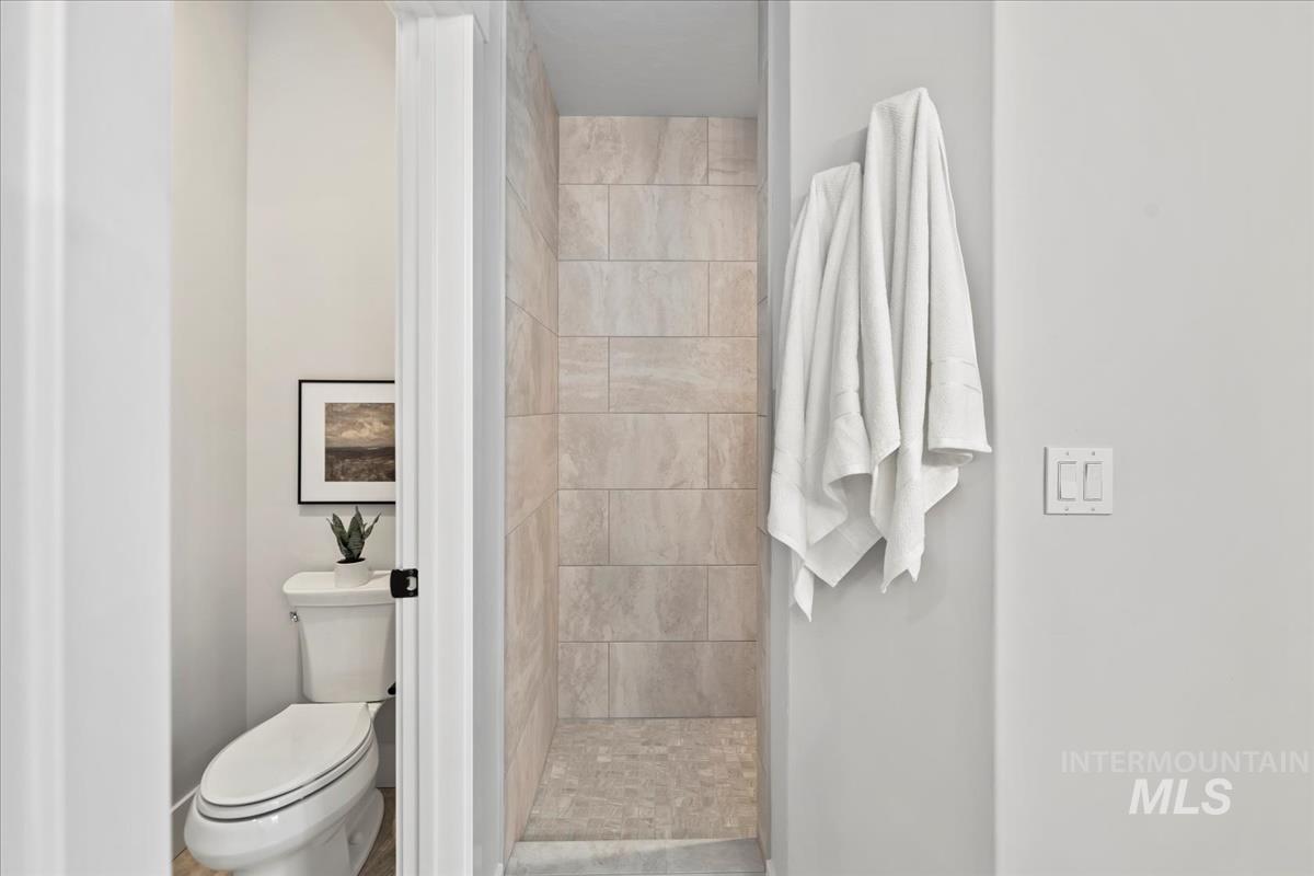 857 W Buroak, Meridian, Idaho 83642, 3 Bedrooms, 2.5 Bathrooms, Residential For Sale, Price $769,880,MLS 98970812