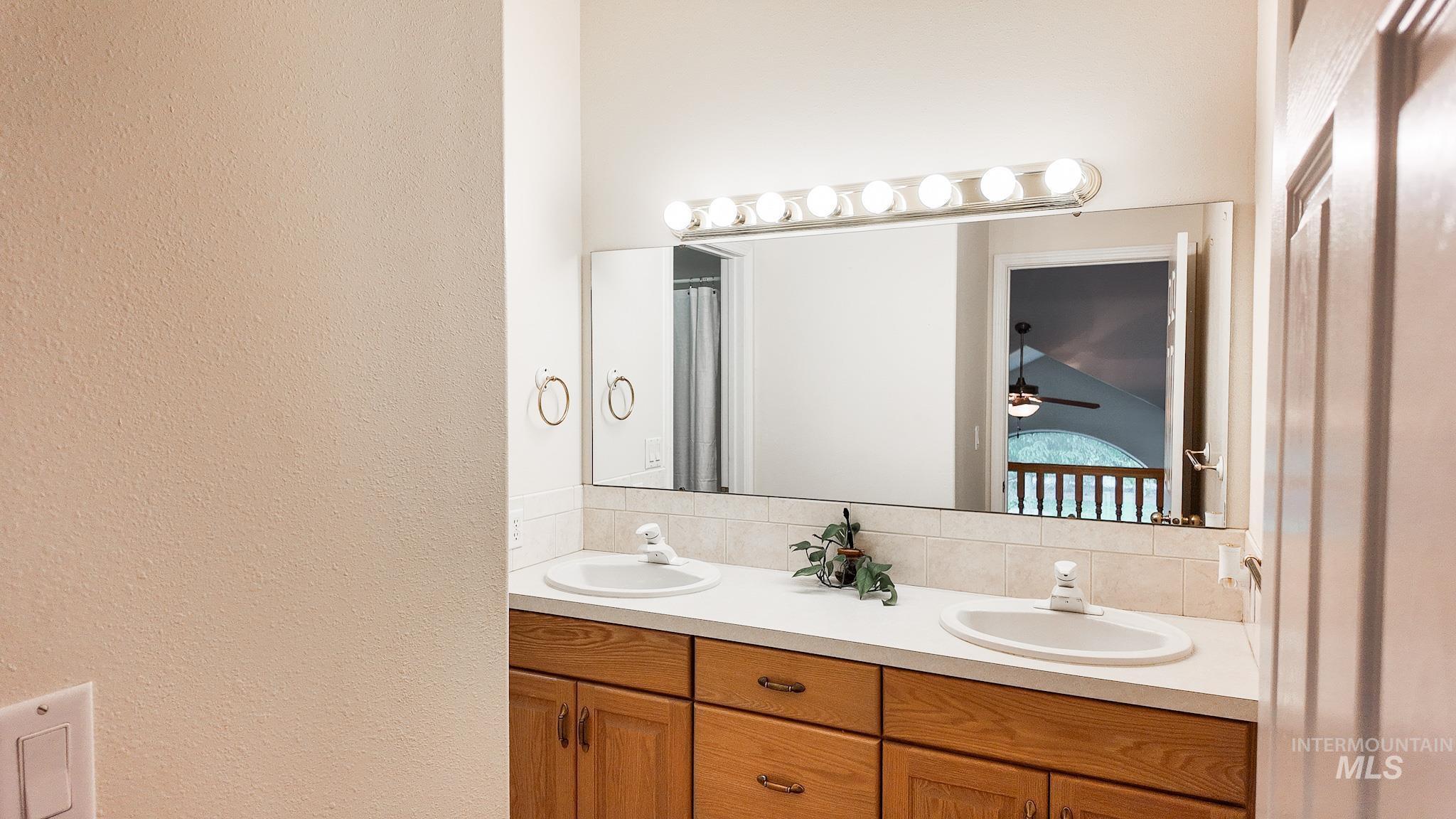 3139 N 2900 E, Twin Falls, Idaho 83301, 3 Bedrooms, 2.5 Bathrooms, Residential For Sale, Price $1,180,000,MLS 98970828